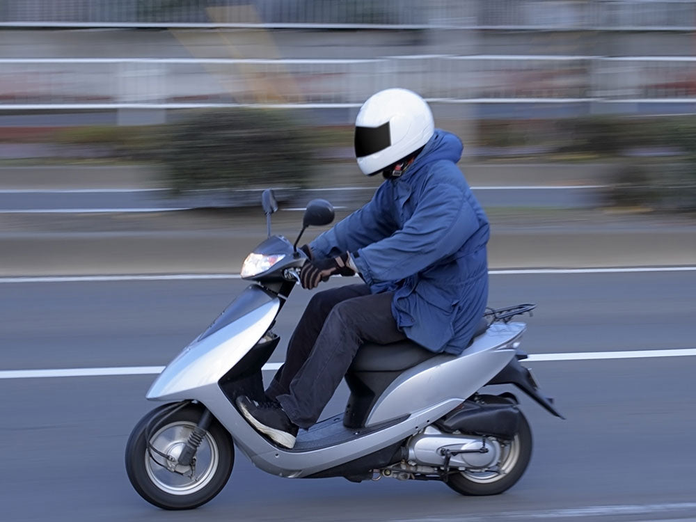 bike helmet on 50 cc scooter HHH 49cc/ 50cc Gas Fully Automatic Street Scooter Moped Vino with Matching Trunk 50cc Street for Adult and Youth (Black) (Factory Packaged) : Automotive Cool Mini bike 50cc 150cc