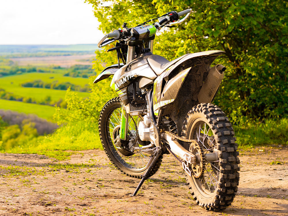 Types of dirt-focused motorcycles
