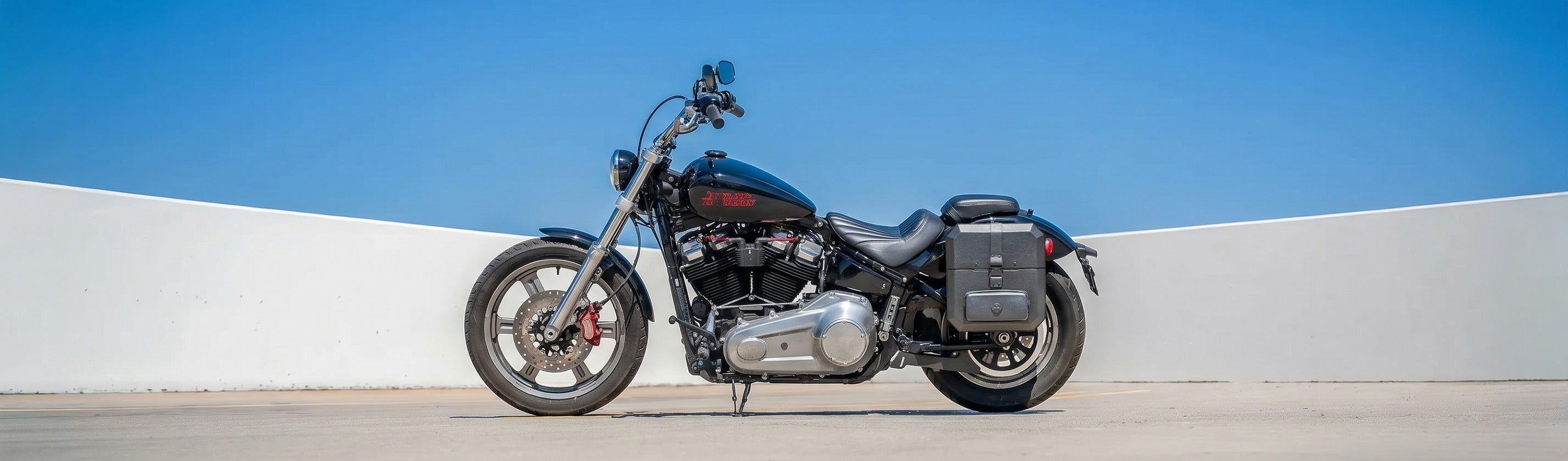 Harley Davidson Softail Standard FXST Saddle Bags - 2018 & Later Web Banner