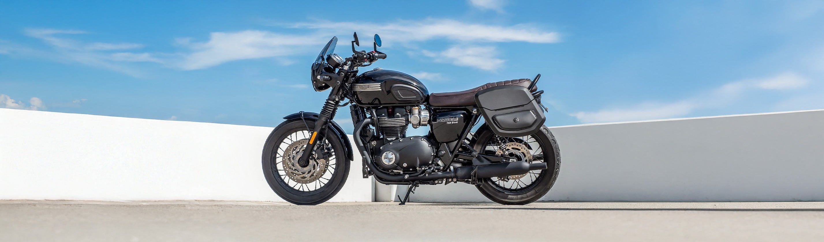 Triumph Hard Saddlebags Web Banner