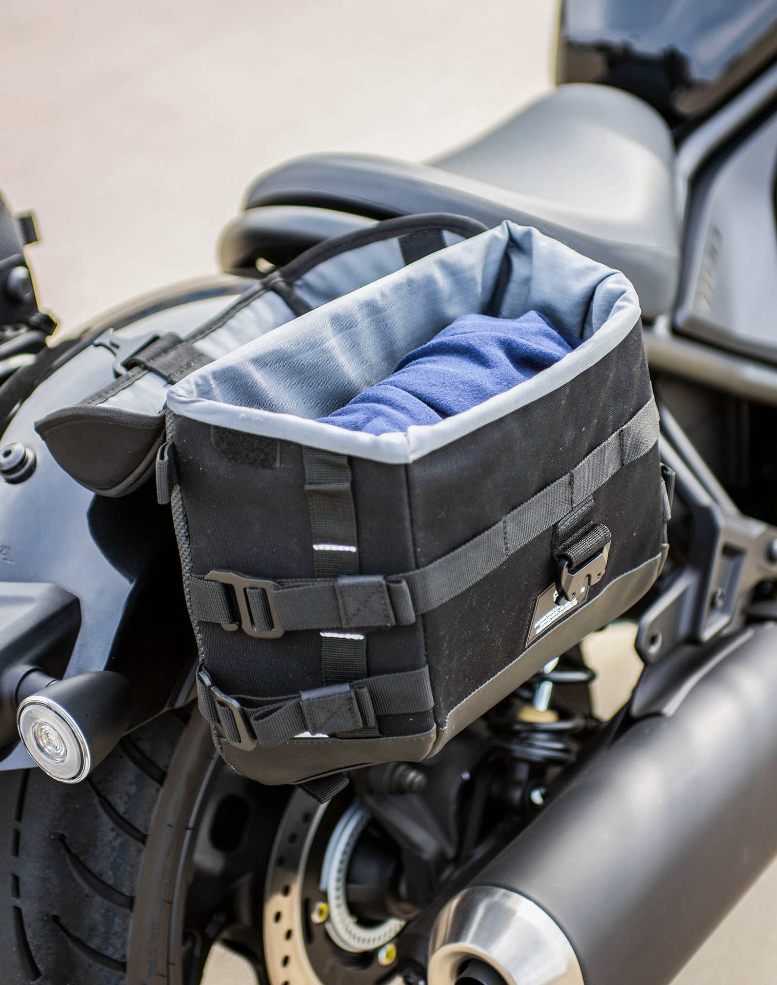 10L - Incognito Quick Mount Small Honda Rebel 1100 Solo Motorcycle Saddlebag (Right Only) v4