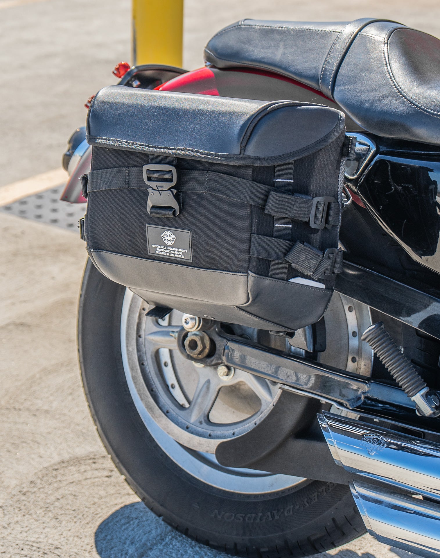 10L - Incognito Quick Mount Small Solo Motorcycle Saddlebag (Right Only) for Harley Sportster 883 Custom XL883C/XLH883C Lifestyle