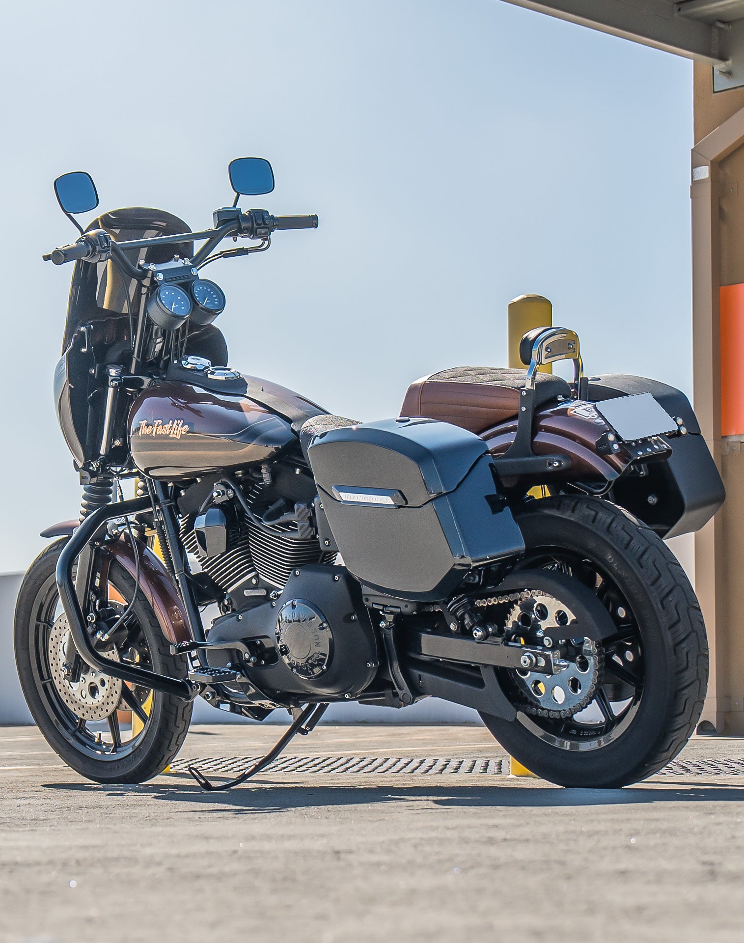 12L - Ironclad Quick Mount Medium Harley Dyna Super Glide Custom FXDC/I Painted Hard Solo Saddlebag (Left Only) Lifestyle