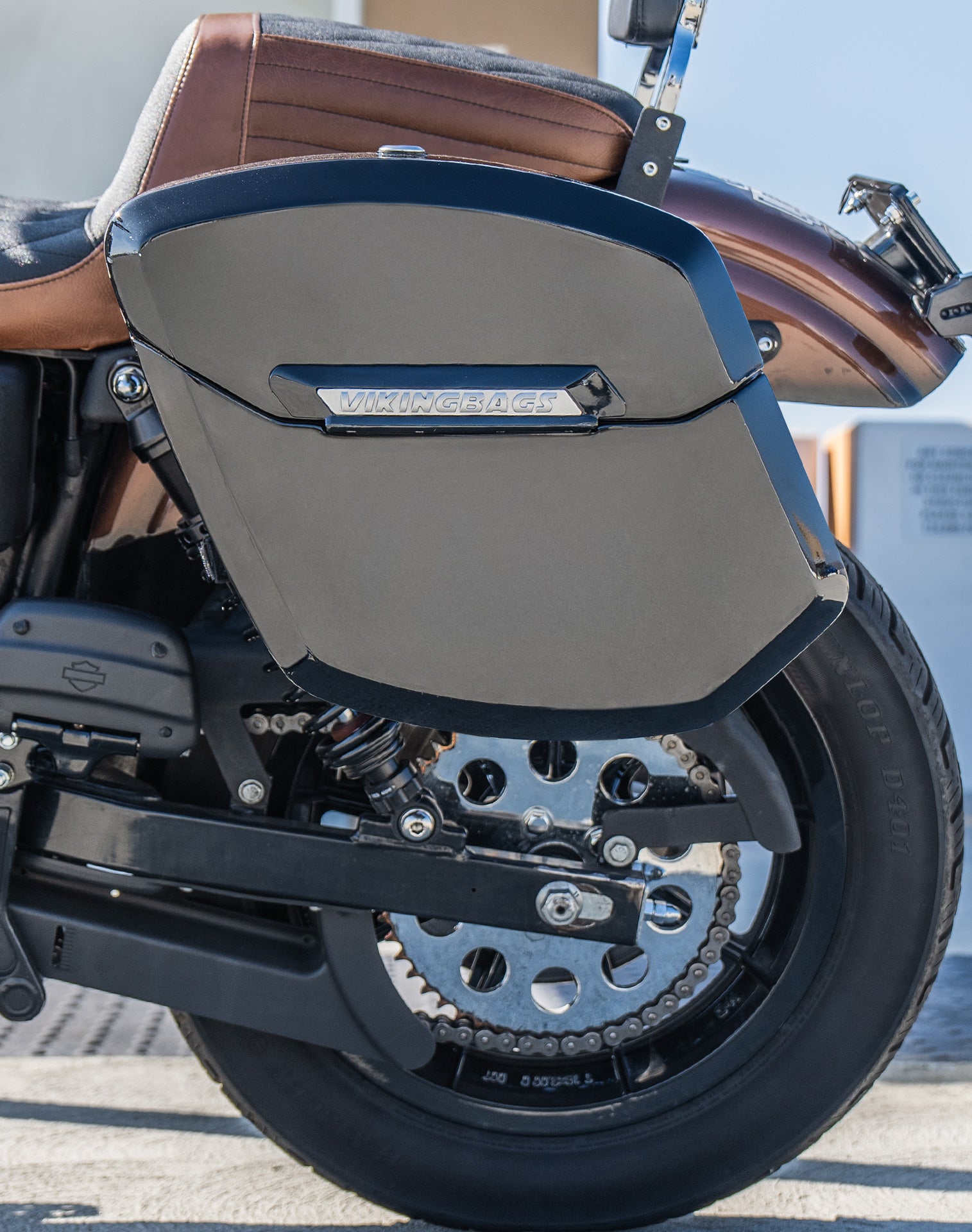 12L - Ironclad Quick Mount Medium Harley Dyna Super Glide FXD Painted Hard Solo Saddlebag (Left Only) Lifestyle