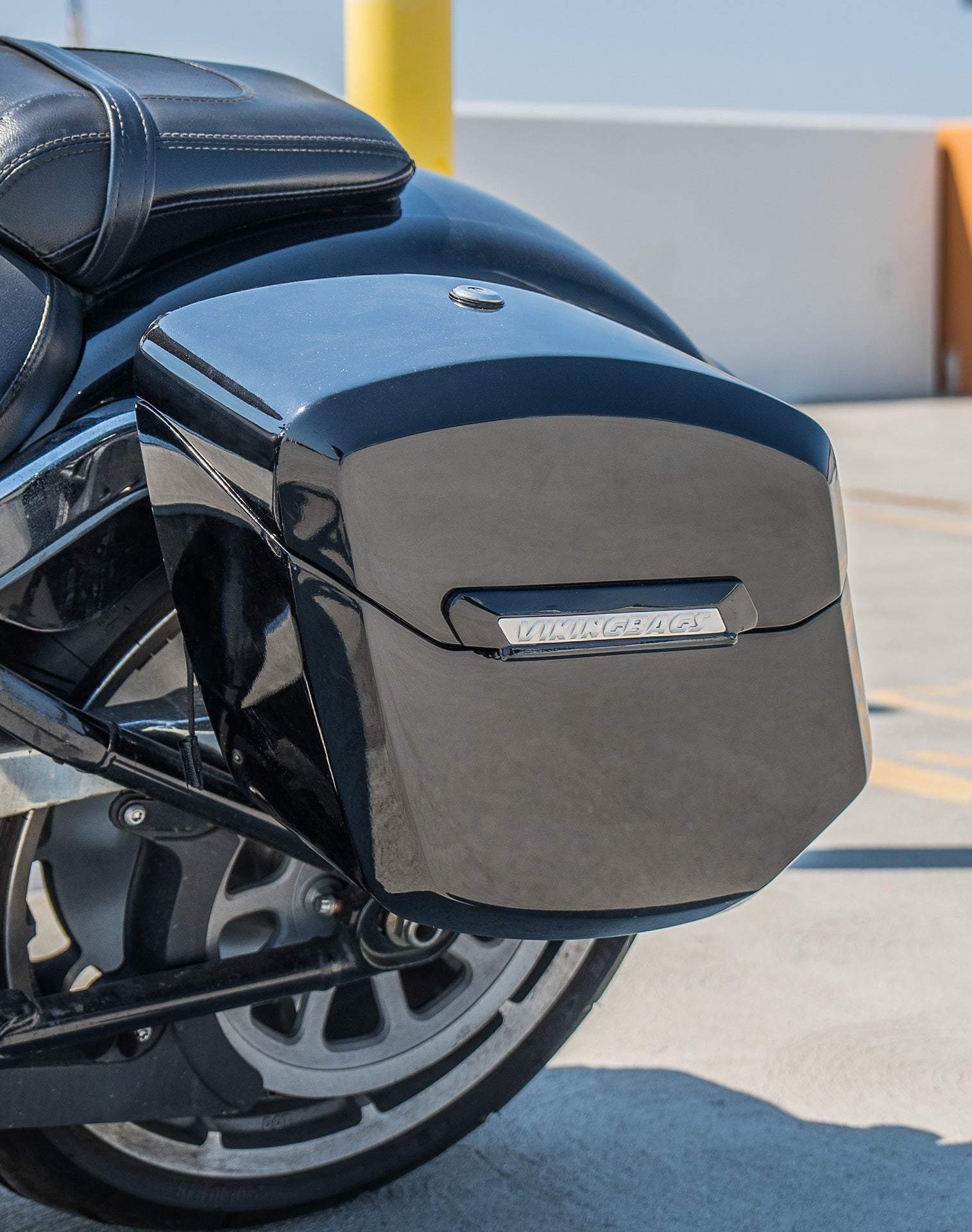 12L - Ironclad Quick Mount Medium Harley Softail Fat Boy FLFB/S Painted Hard Solo Saddlebag (Left Only) Life Style 3