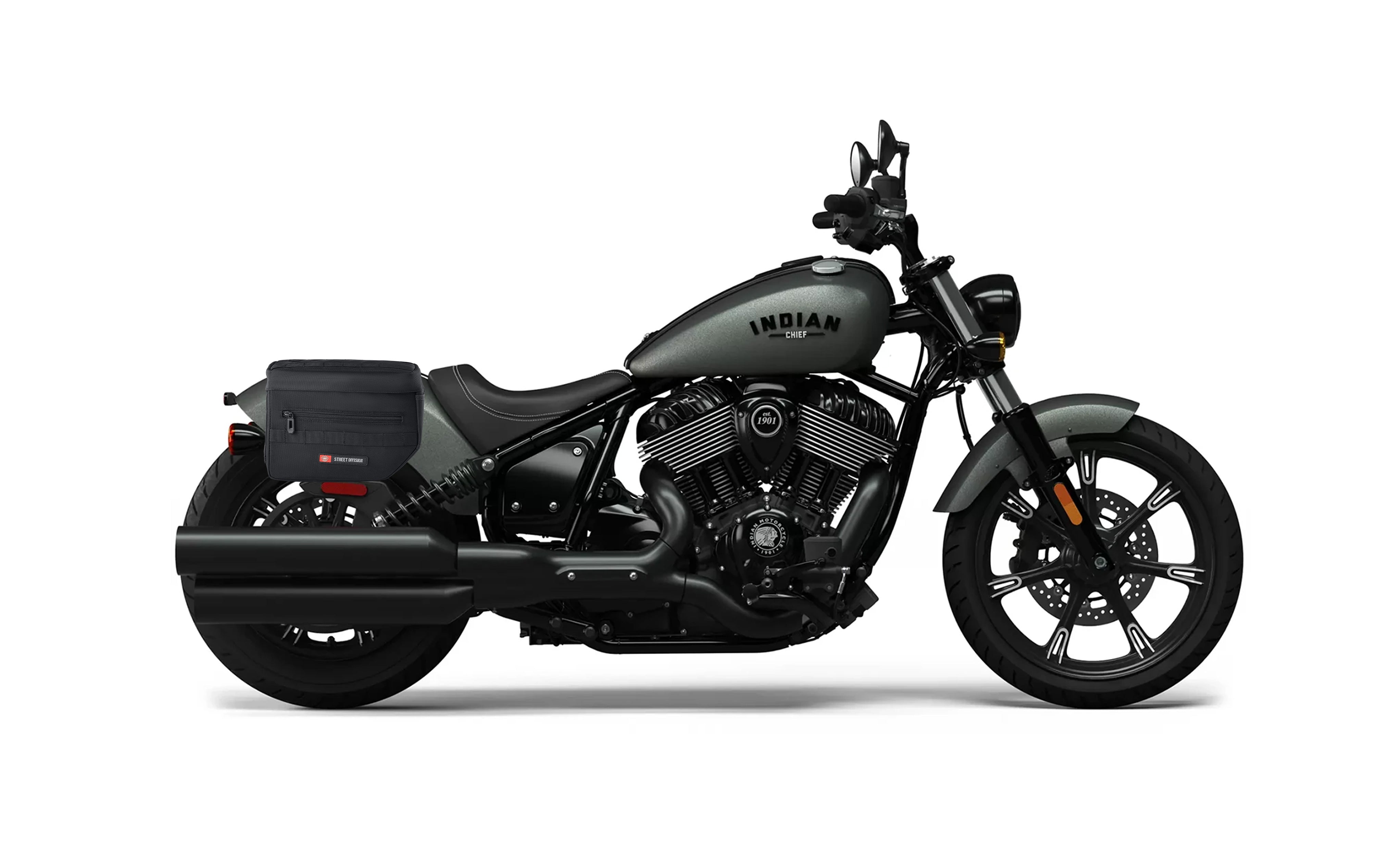 8L - Patriot Small Indian Chief Darkhorse Throw Over Saddlebags Bag on Bike @expand