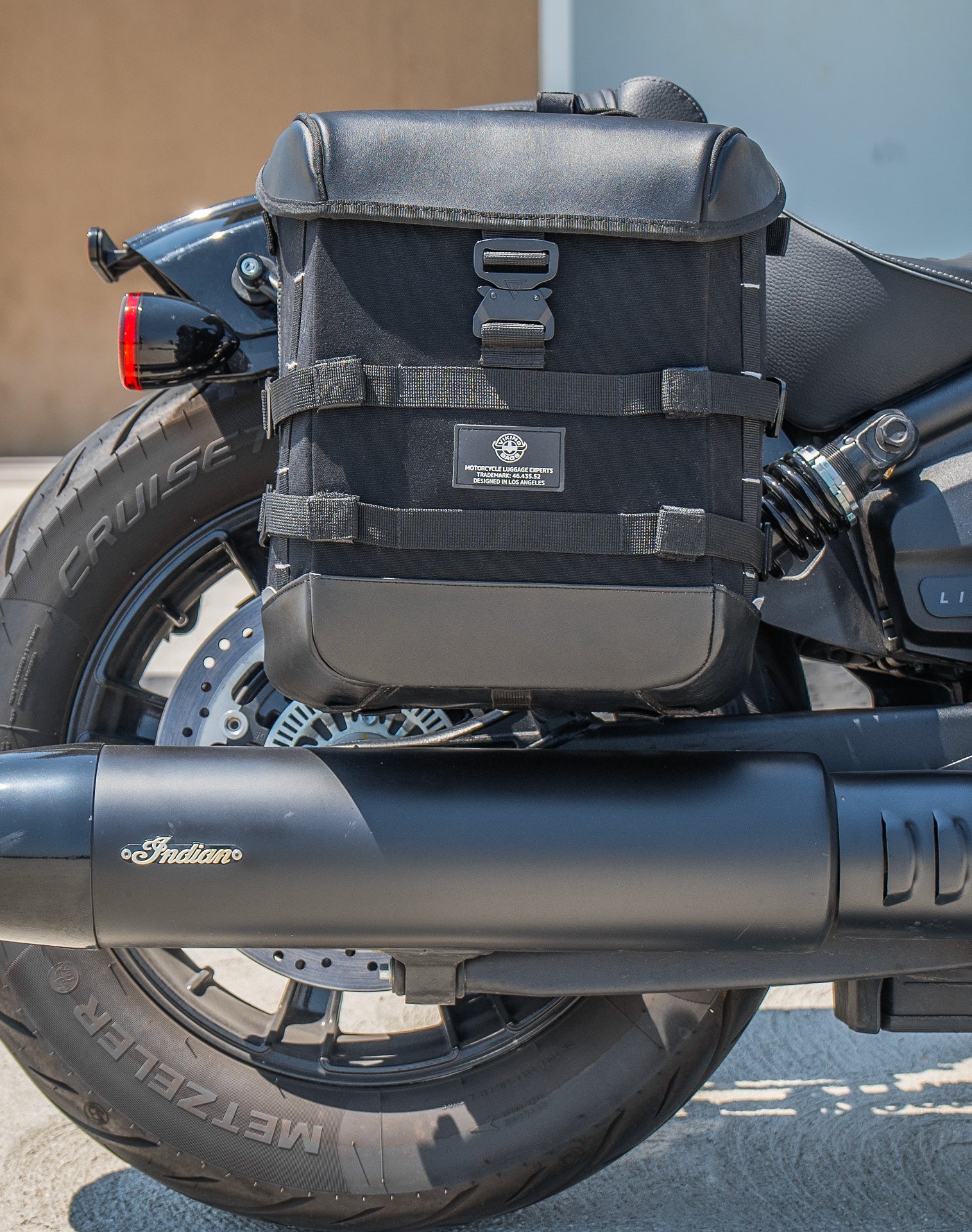 15L - Incognito Quick-Mount Medium Indian 101 Scout Solo Saddlebag (Right Only) Life Style 2