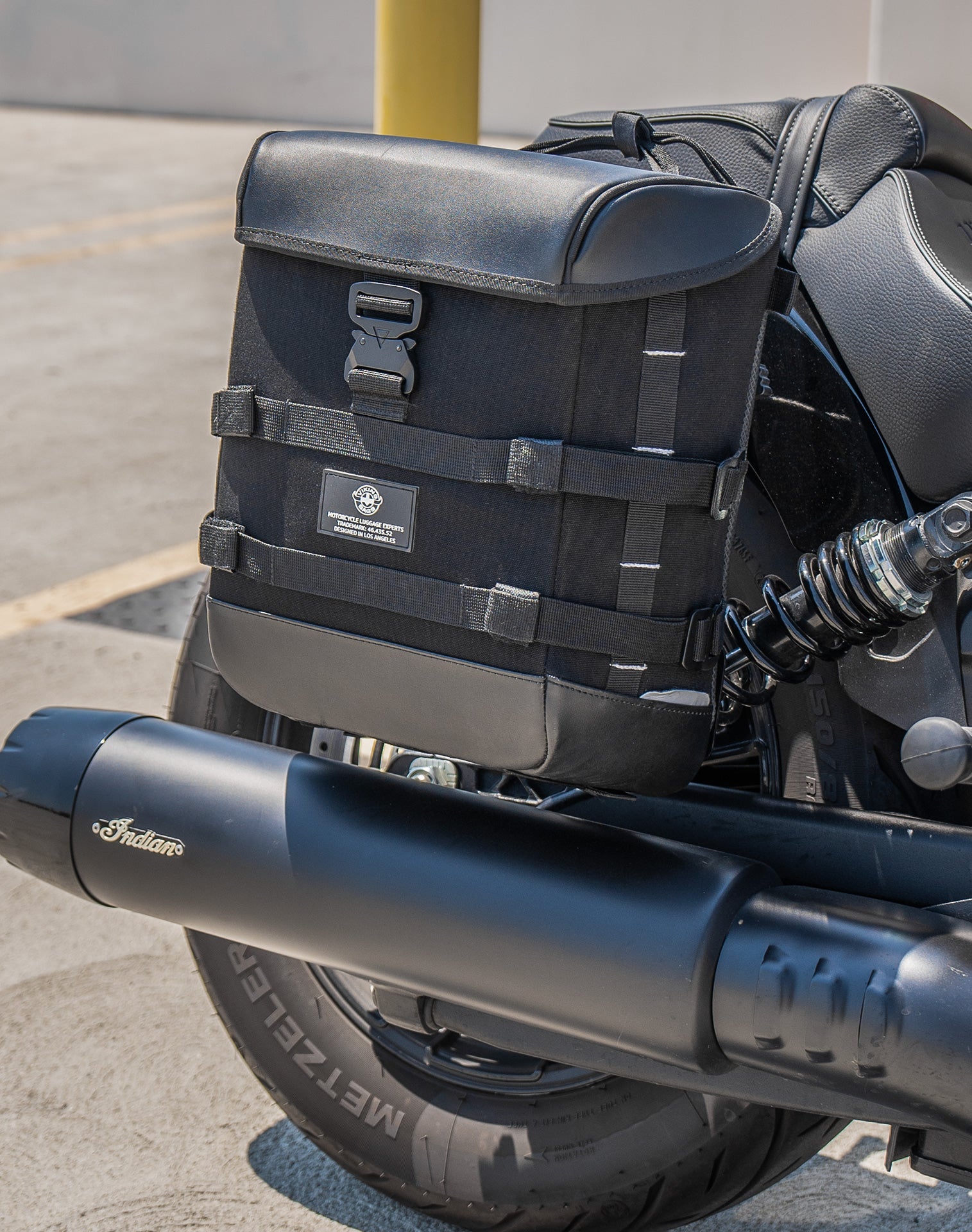 15L - Incognito Quick-Mount Medium Indian Sport Scout Solo Saddlebag (Right Only) Life style