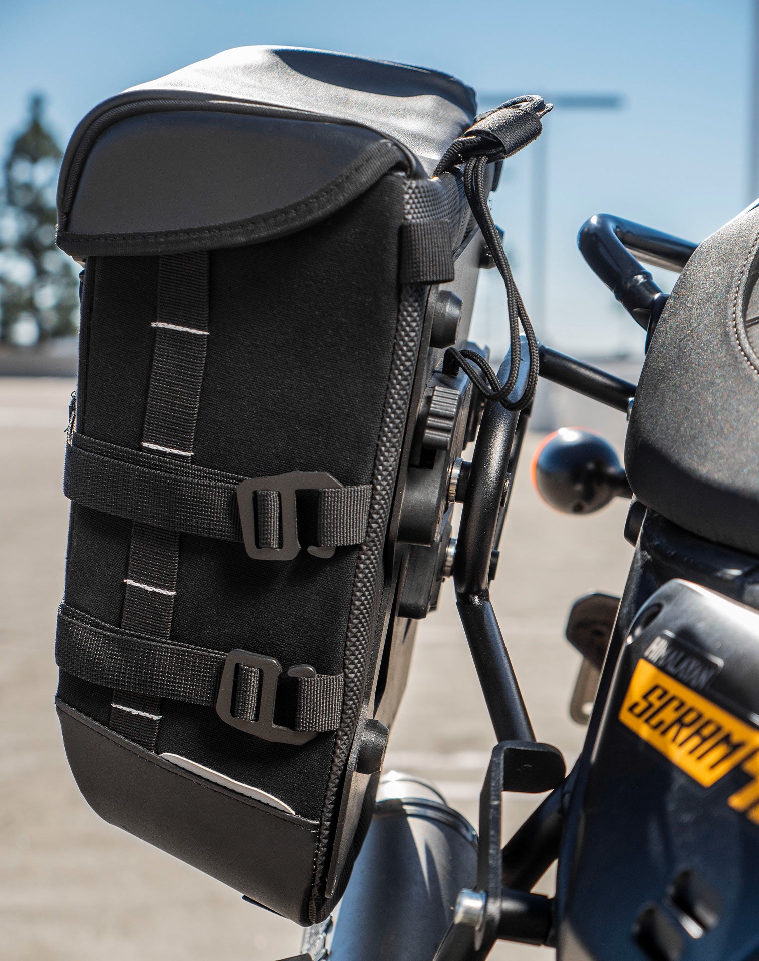 15L - Incognito Quick Mount Medium Royal Enfield Scram 411 Hard Solo Saddlebag (Right Only) v1