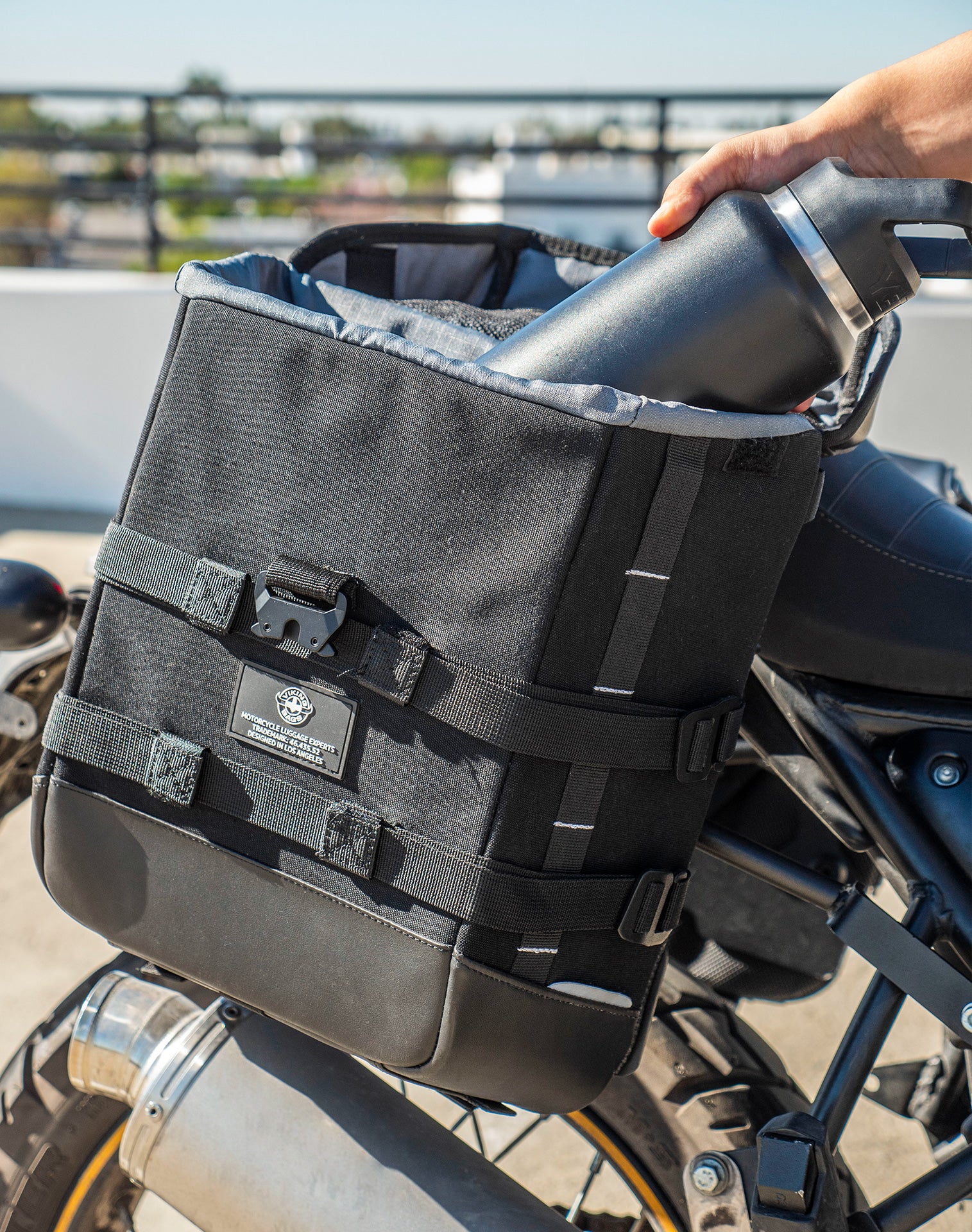 15L - Incognito Quick Mount Medium Royal Enfield Scram 411 Hard Solo Saddlebag (Right Only) v4