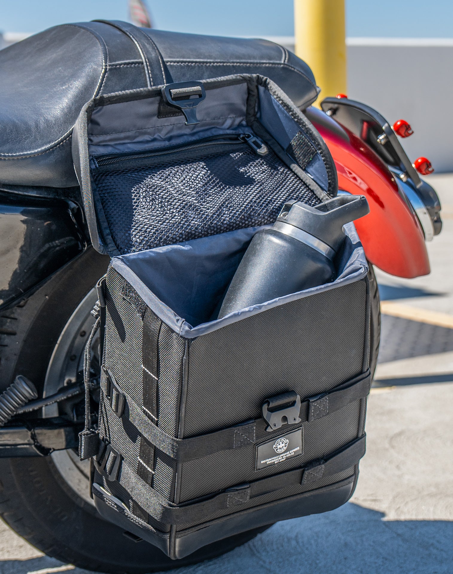 15L - Incognito Quick Mount Medium Solo Motorcycle Saddlebag (Left Only) for Harley Sportster 883 Custom XL883C/XLH883C Lifestyle