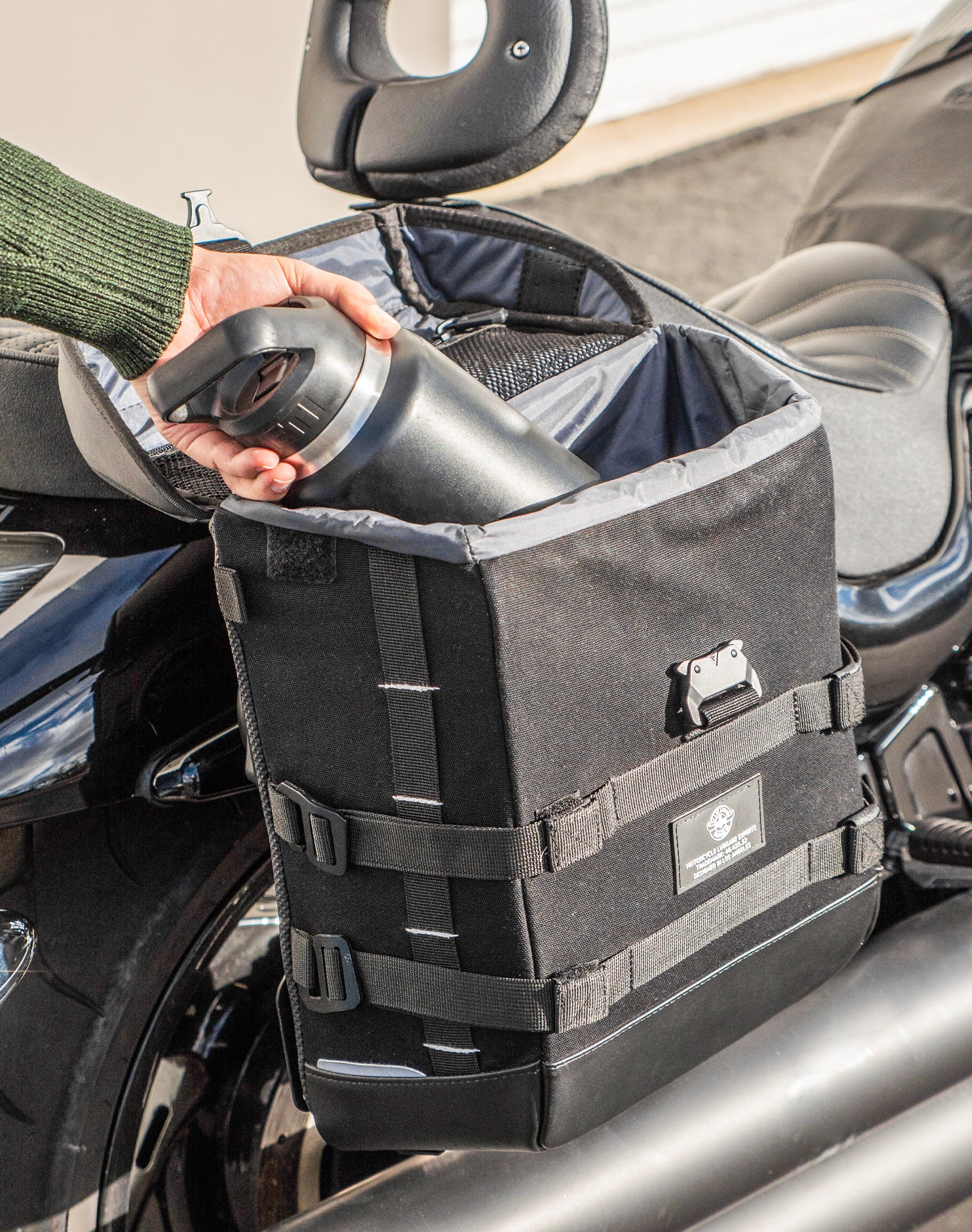 15L - Incognito Quick-Mount Medium Suzuki Boulevard M109R/VZR1800 Solo Saddlebag (Right Only) v4