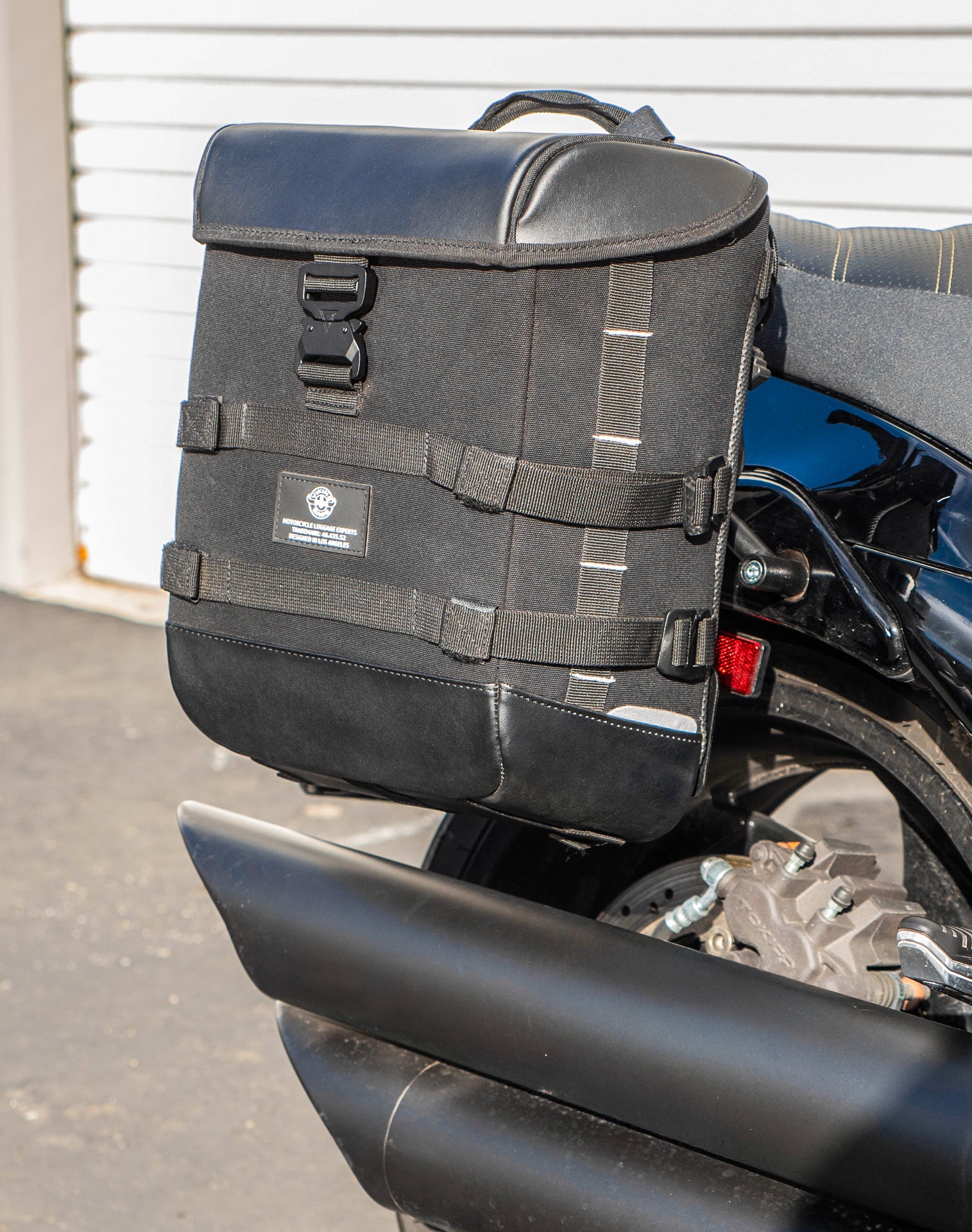 15L - Incognito Quick-Mount Medium Suzuki Boulevard M109R/VZR1800 Solo Saddlebag (Right Only) v2