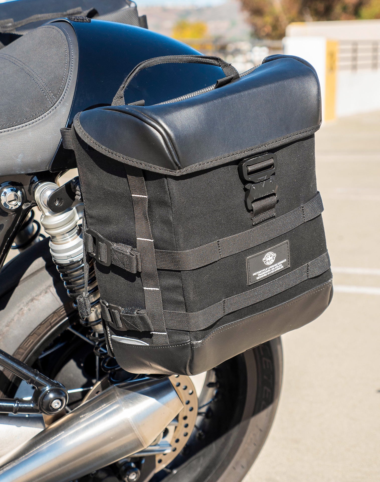 15L - Incognito Quick Mount Medium Triumph Thruxton RS Hard Solo Saddlebag (Left Only) v2