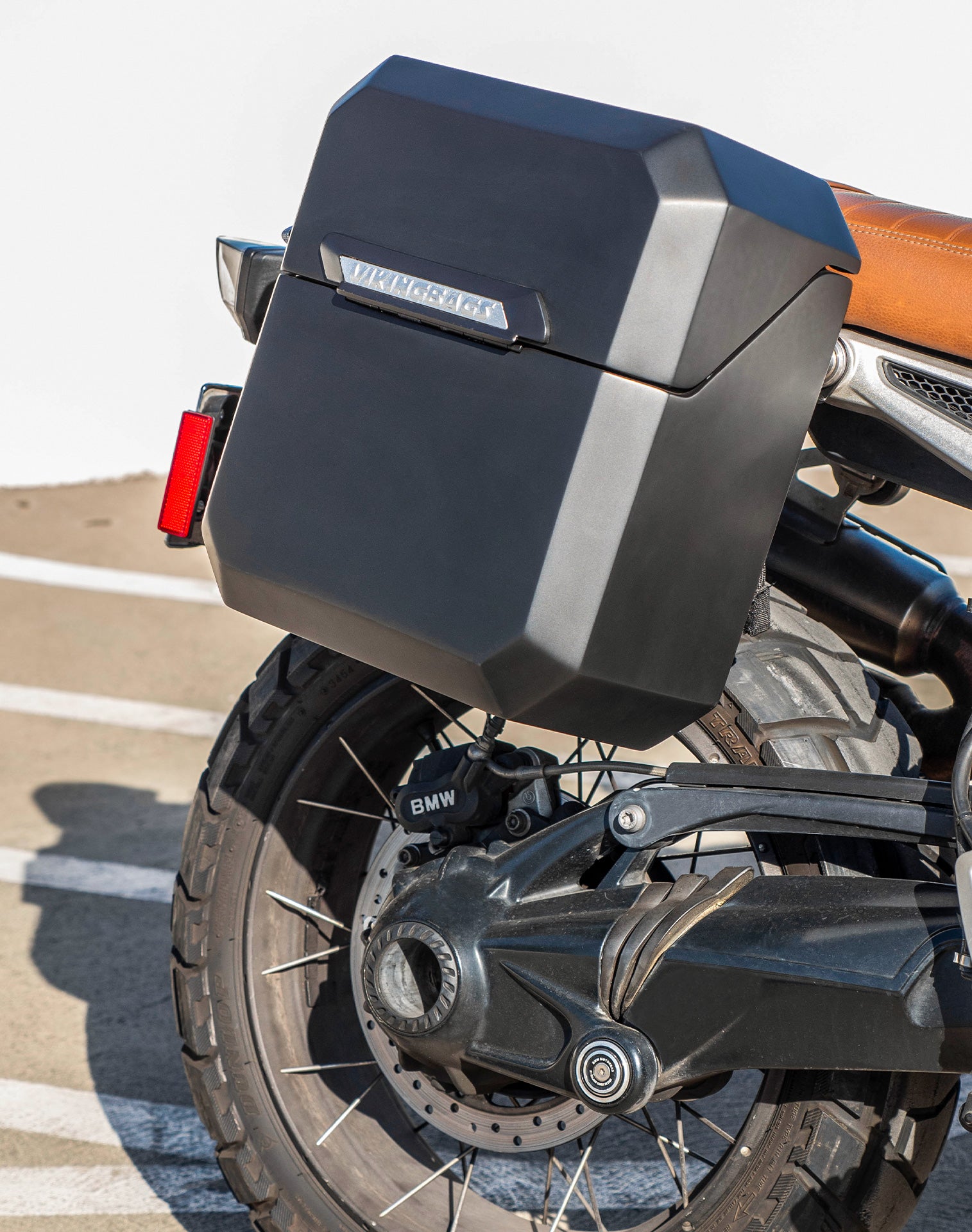 15L - Outlaw Quick Mount Medium BMW R nineT Matte Hard Solo Saddlebag (Right Only) v2