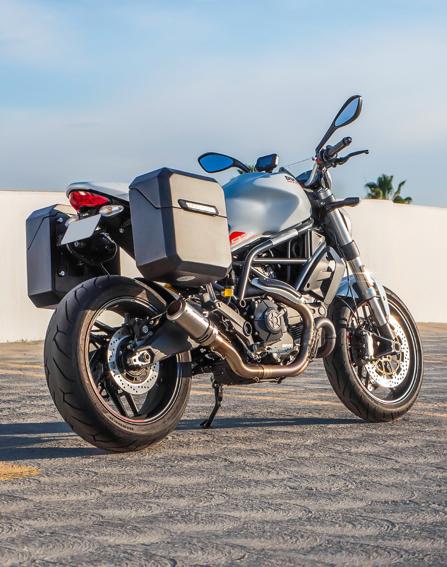 15L - Outlaw Quick Mount Medium Ducati Monster 797 Matte Hard Solo Saddlebag (Right Only) v1