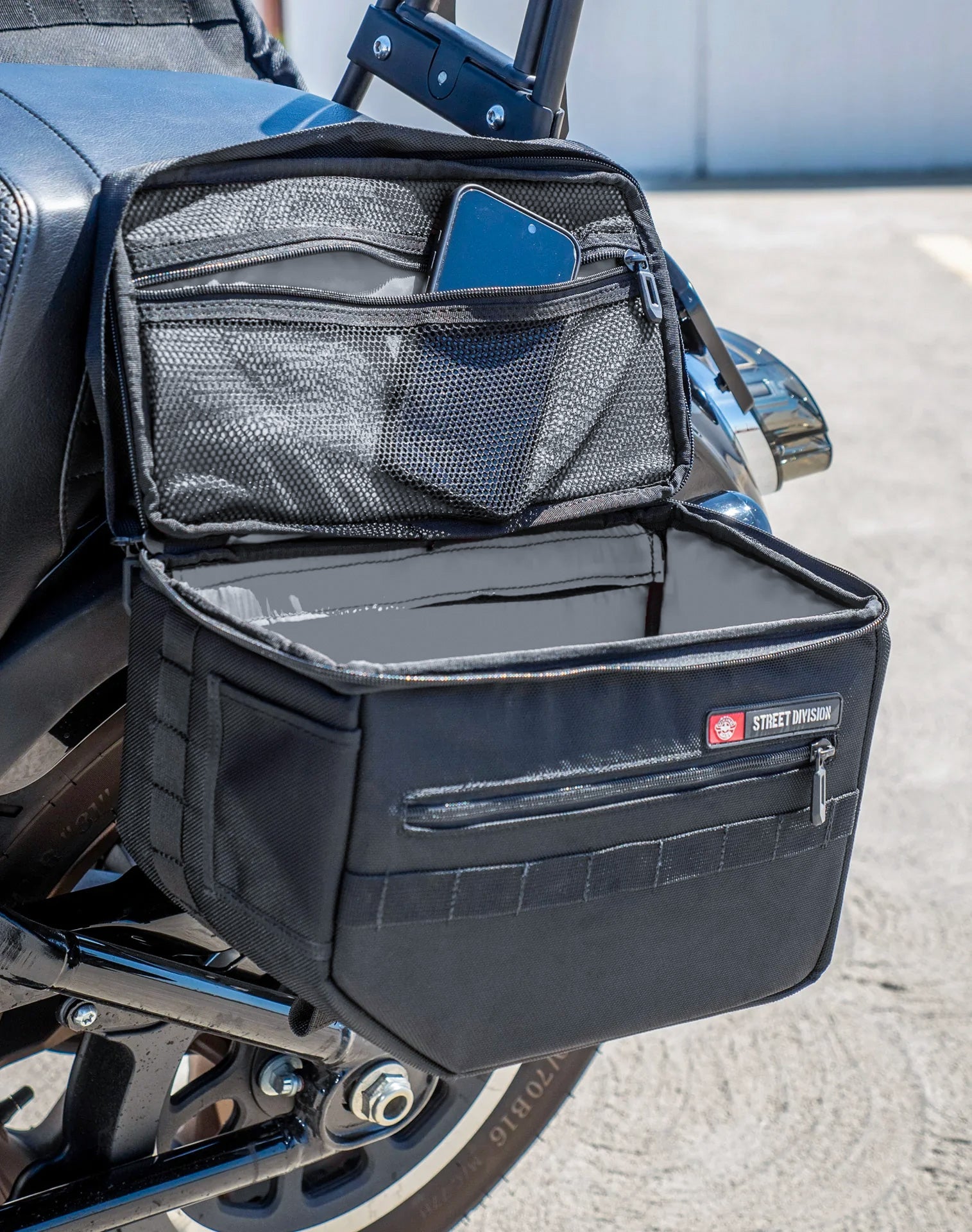 18L - Patriot Medium Throw Over Saddlebags For 2025+ Harley Softail Low Rider S FXLRS Vertical Lifestyle