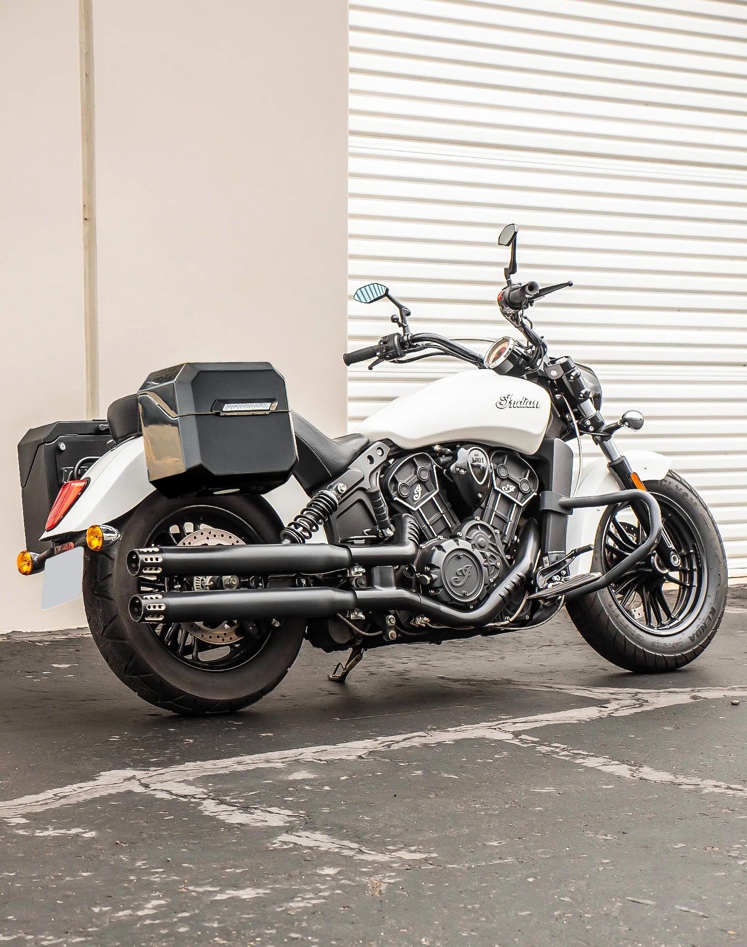 20L - Outlaw Quick-Mount Small Indian Scout Classic Painted Hard Saddlebags Lifestyle
