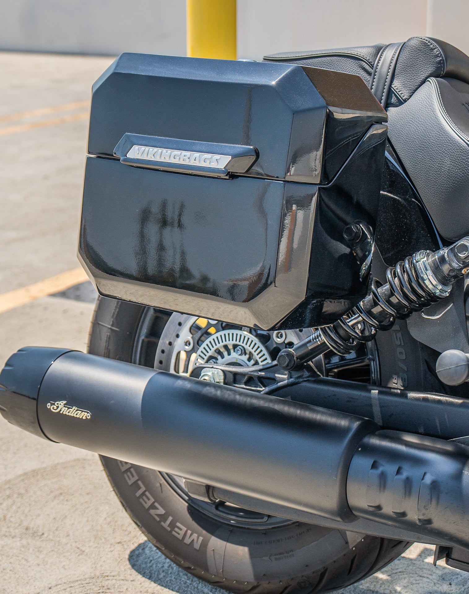 20L - Outlaw Quick-Mount Small Indian Sport Scout Sixty Painted Hard Saddlebags Life Style 3