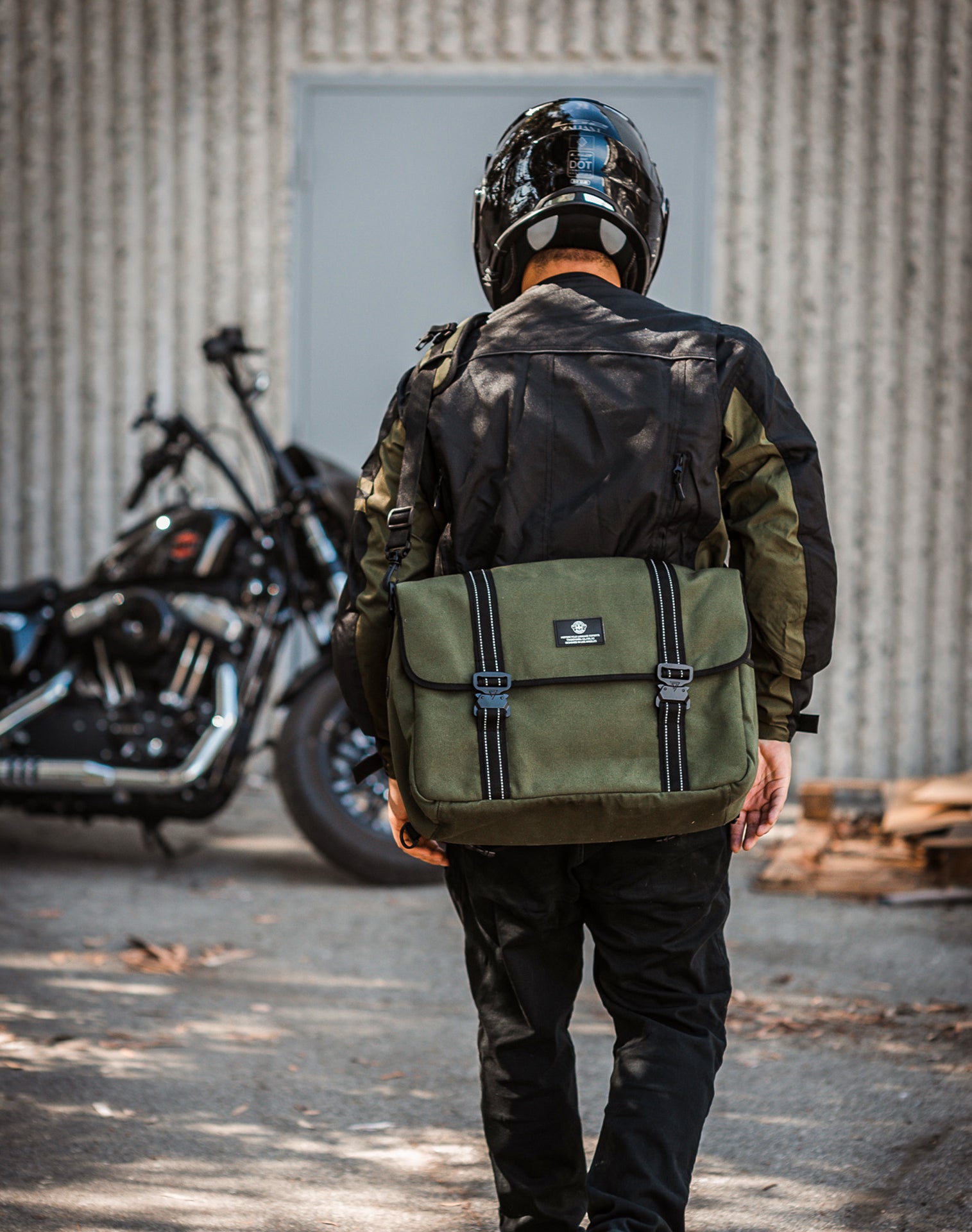 23L - Duo-tone Medium Motorcycle Messenger Bag Green/Black
