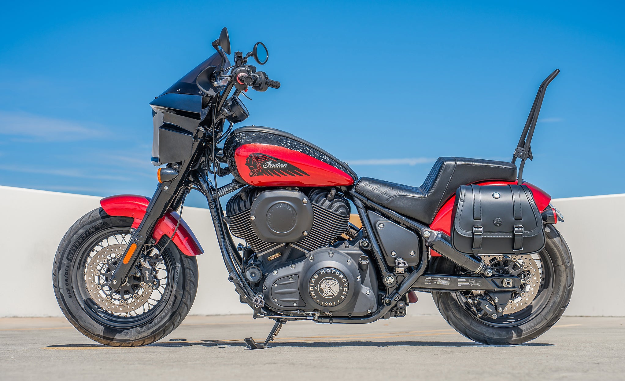 25L - SpiritBlade Large Indian Super Chief Limited Leather Motorcycle Saddlebags Lifestyle @expand