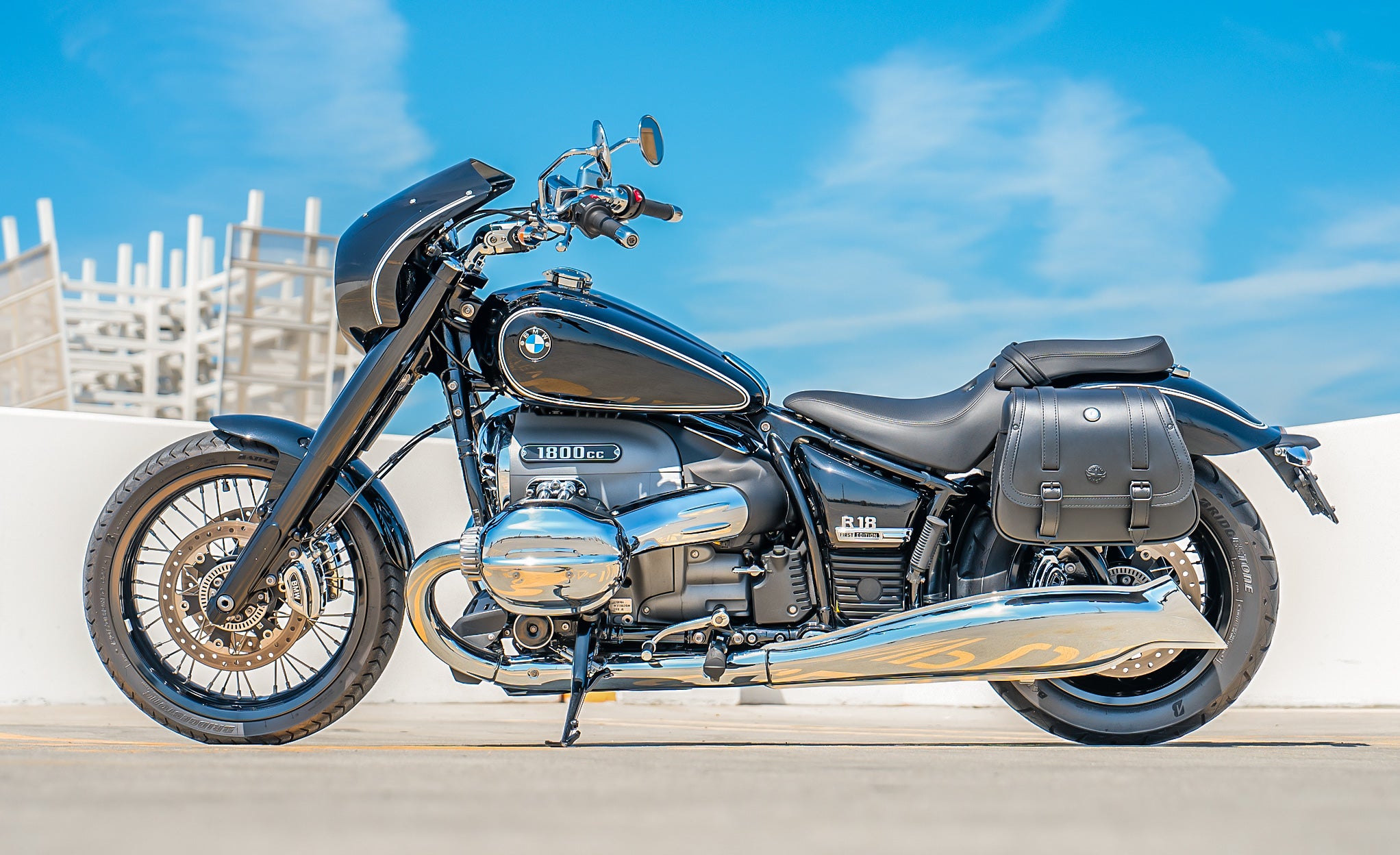 25L - SpiritBlade Large BMW R18 Leather Motorcycle Saddlebags Lifestyle @expand