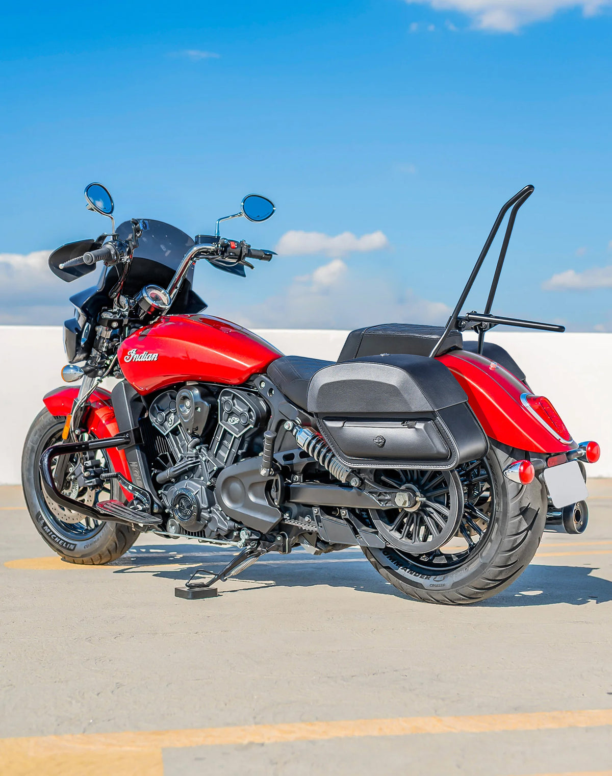 28L - Pantheon Medium Hard Mount Indian Scout Sixty Classic 2025+ Leather Saddlebags Lifestyle