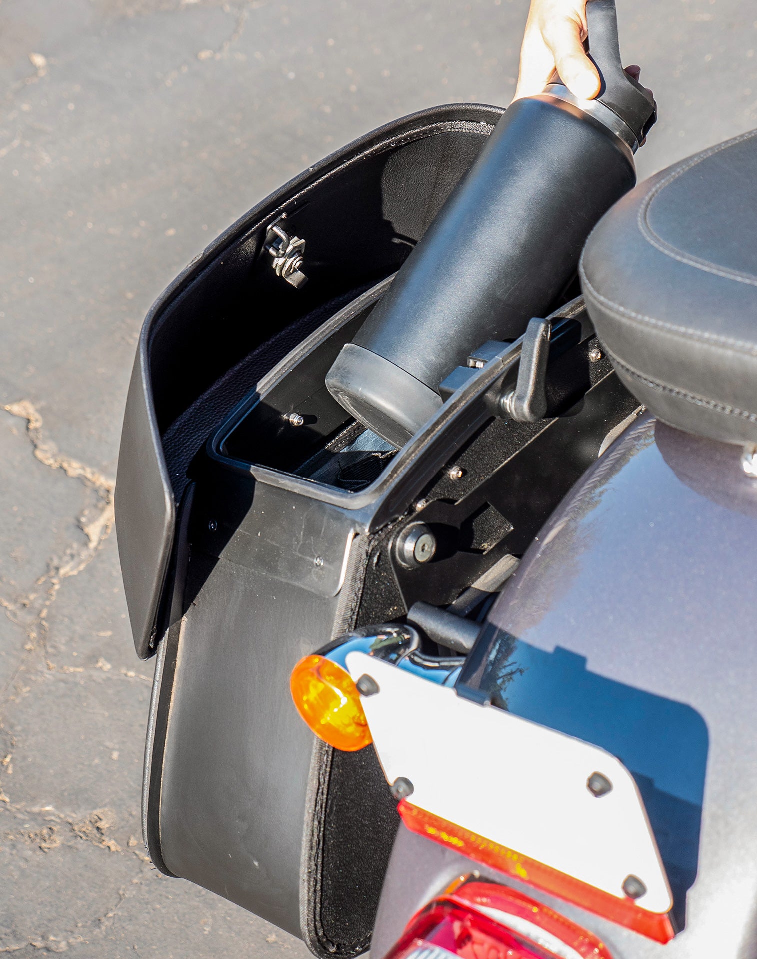 28L - Pantheon Medium Quick-Mount Motorcycle Saddlebags for Harley Softail Fat Boy Lo FLSTFB v4