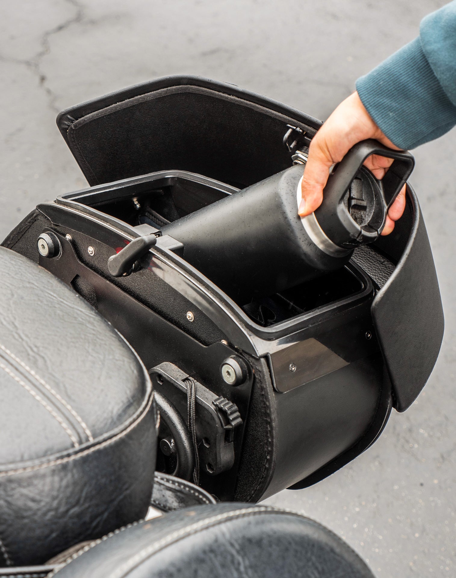 28L - Pantheon Quick-Mount Medium Indian Scout Classic Motorcycle Saddlebags Lifestyle