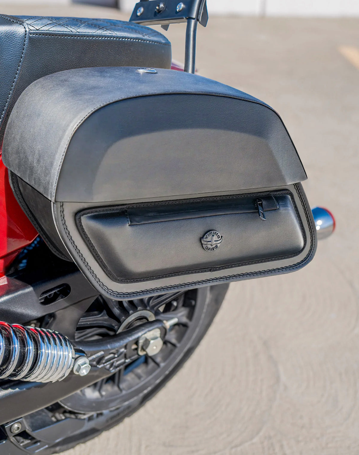 28L - Pantheon Quick-Mount Medium Indian Scout Sixty Classic 2025+ Motorcycle Saddlebags Lifestyle