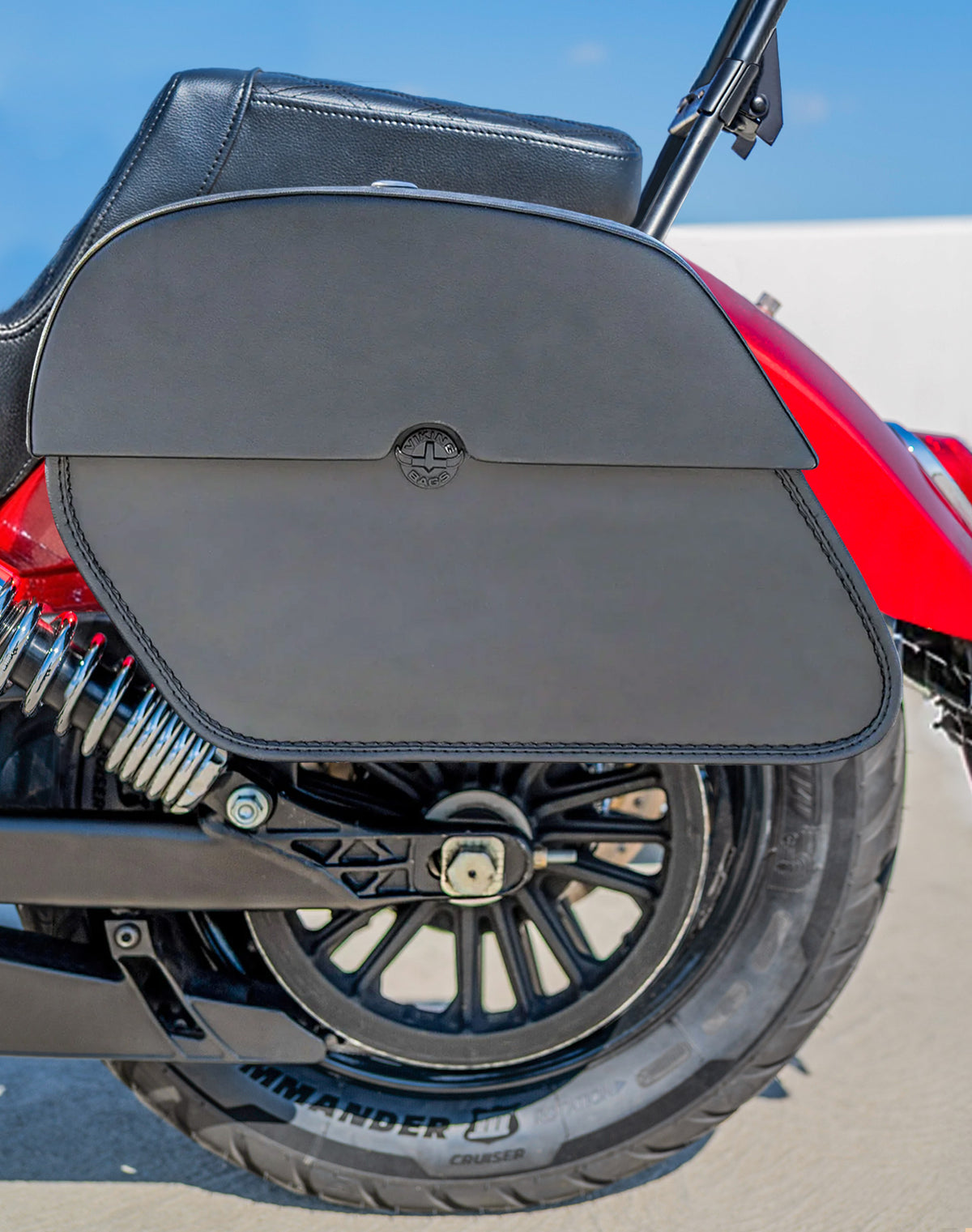 28L - Panzer Quick-Mount Medium Indian Scout Sixty Classic 2025+ Motorcycle Saddlebags Lifestyle