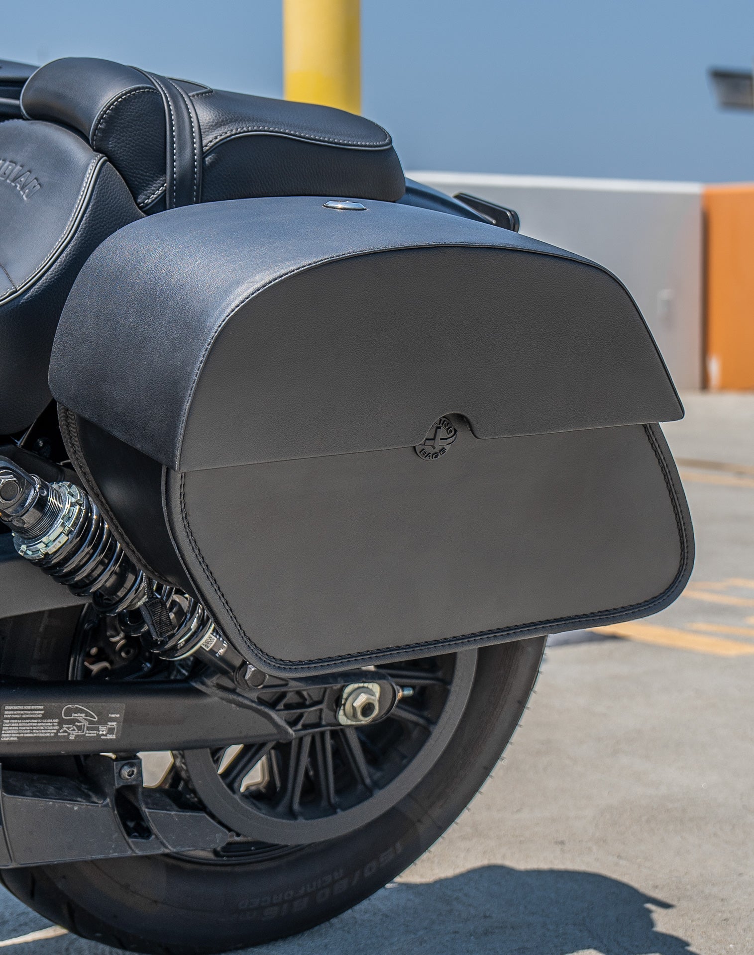 28L - Panzer Quick-Mount Medium Indian Sport Scout Motorcycle Saddlebags Life style