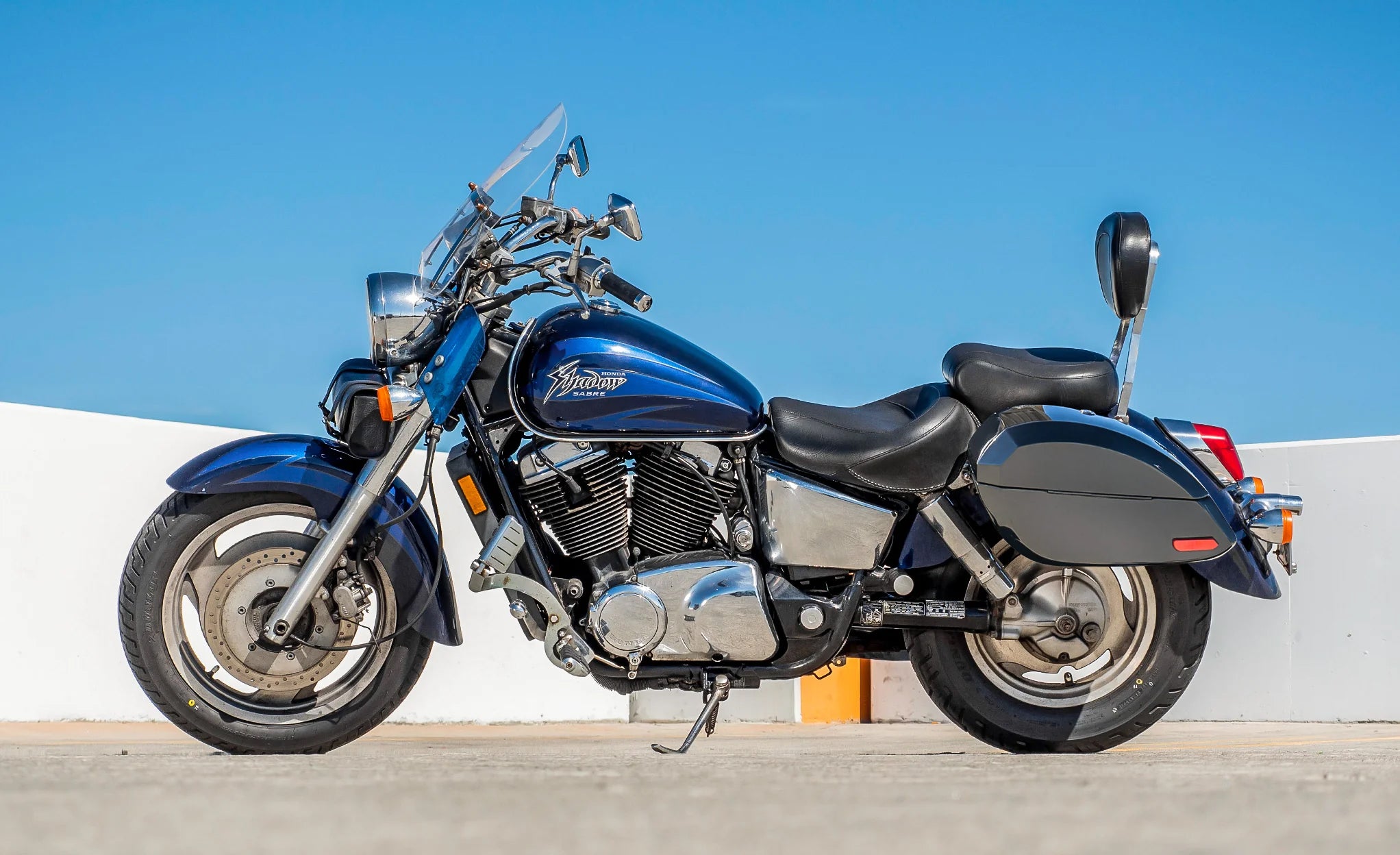 28L - Phantom Large Honda Shadow 1100 Sabre Painted Hard Saddlebags Lifestyle @expand