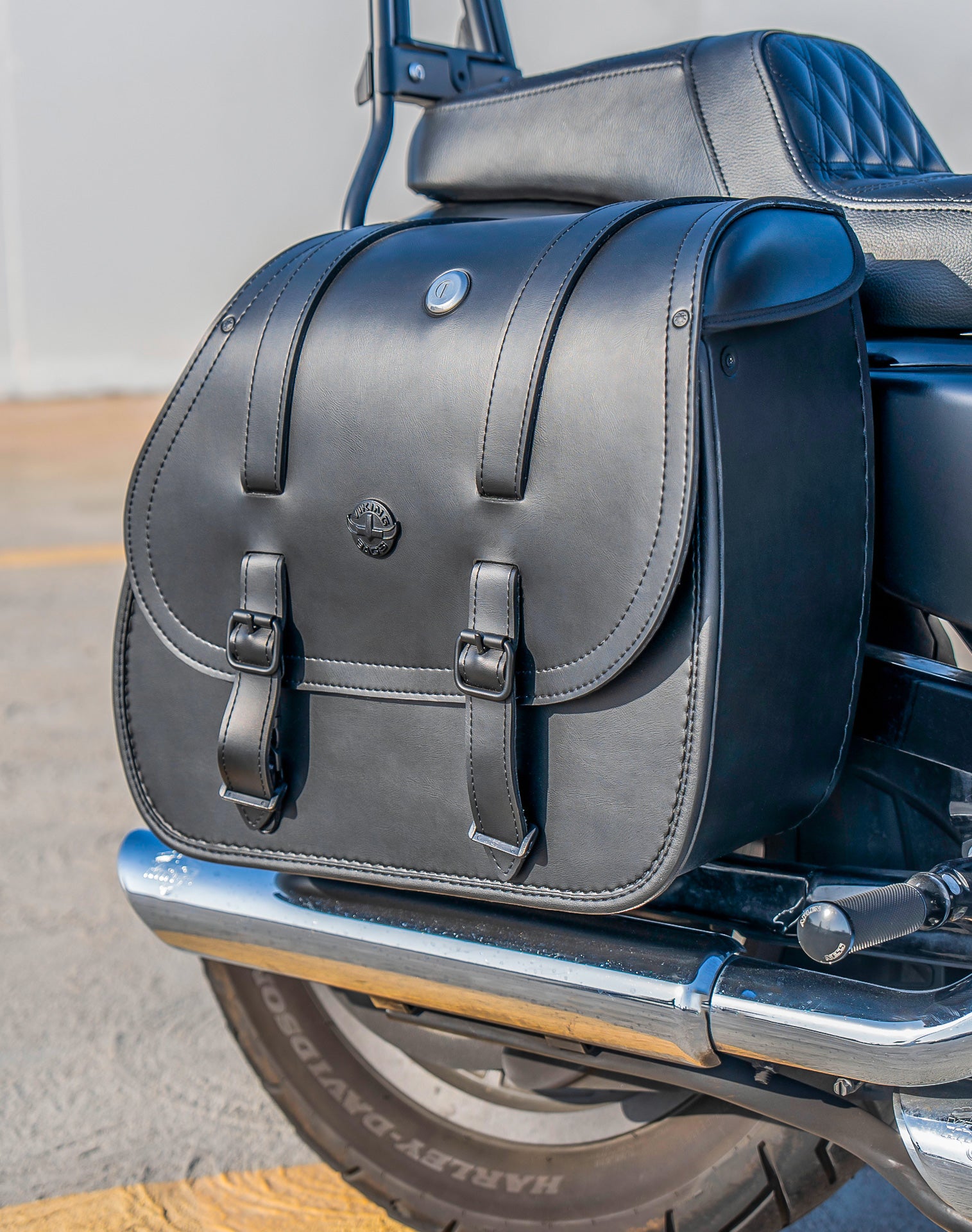 30L - Ghost Large Shock Cutout Motorcycle Saddlebags For Harley Sportster 883 Iron XL883N Lifestyle