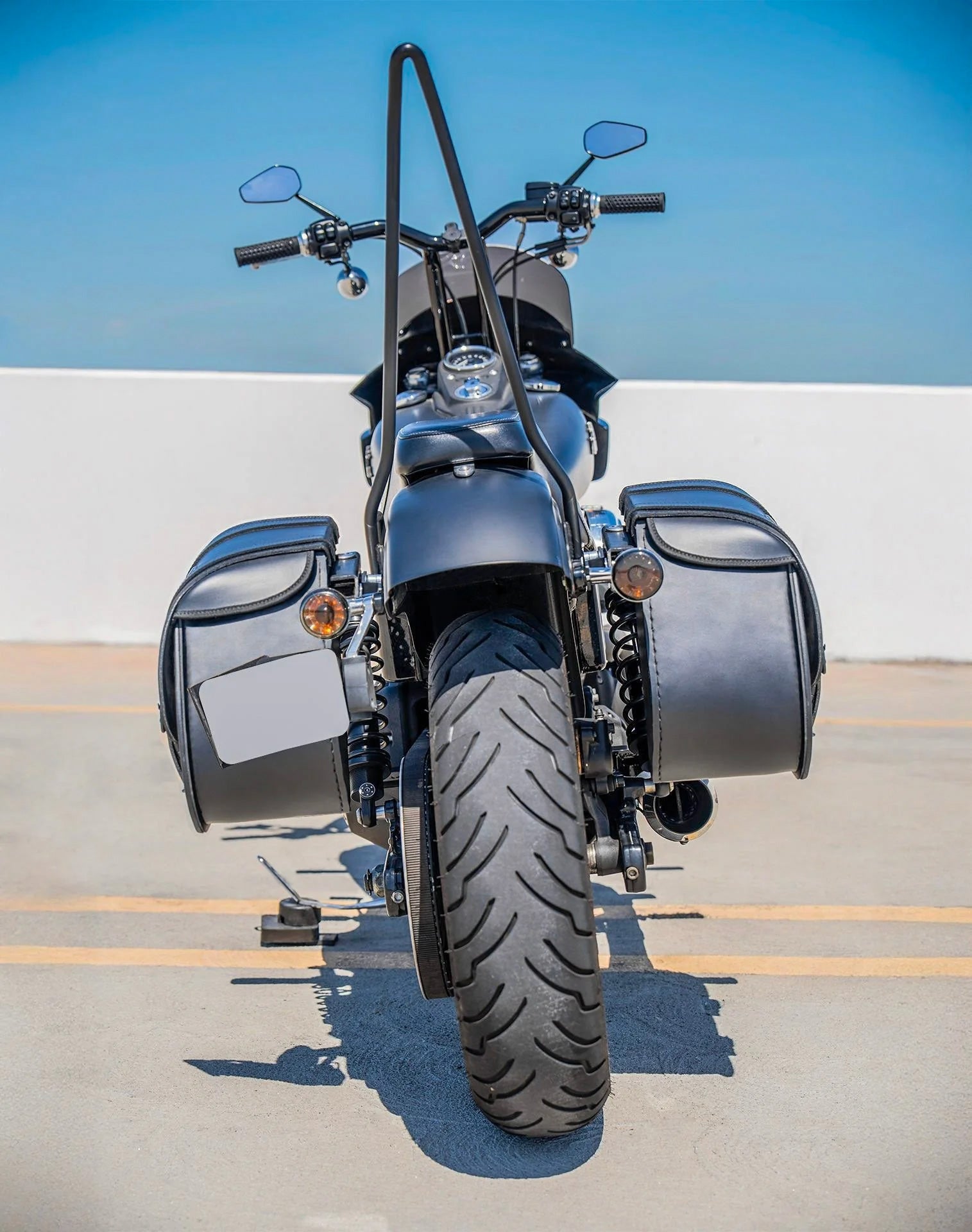 30L - Wraith Large Quick-Mount Shock Cutout Leather Saddlebags For Harley Dyna Street Bob FXDB/I Lifestyle