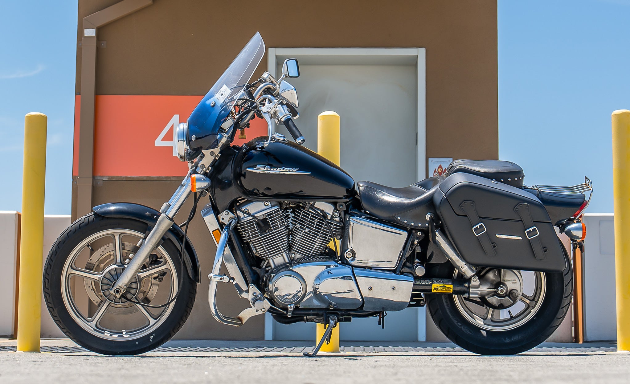 38L - Baldur XL Shock Cutout Honda Shadow 1100 Spirit Leather Wrapped Hard Saddlebags @expand