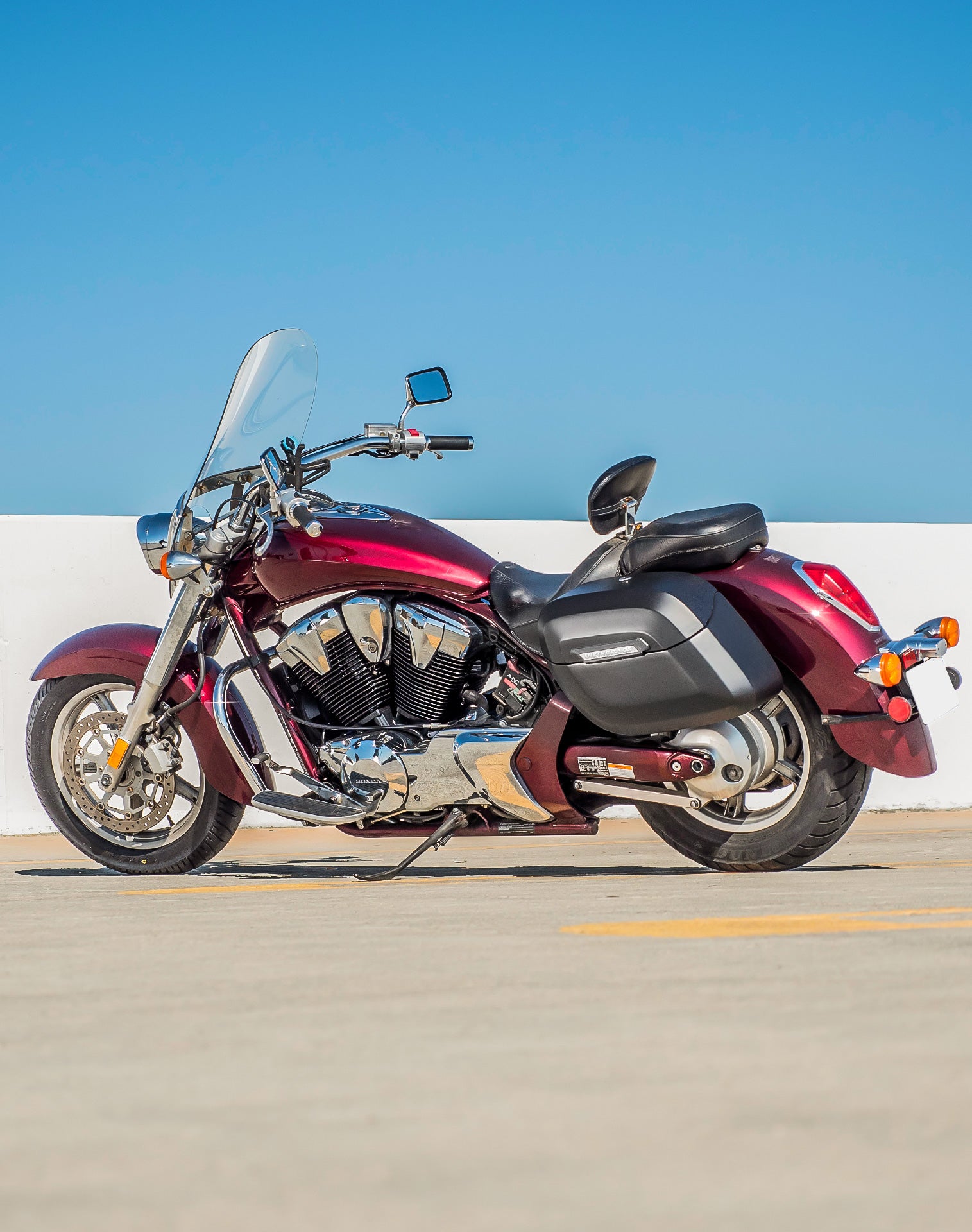 40L - Lamellar Raven XL Honda VT1300CT Interstate Matte Hard Saddlebags v1