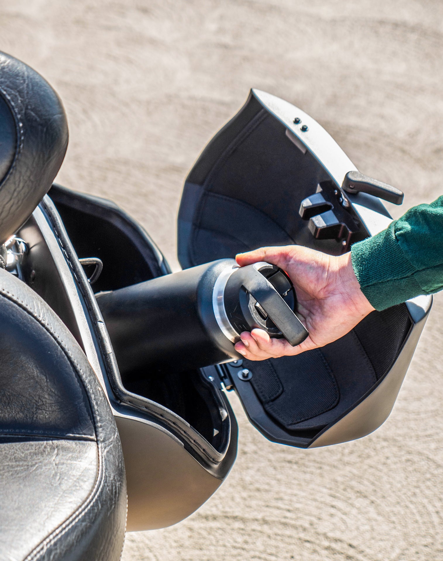 40L - Lamellar Raven XL Honda VT1300CT Interstate Matte Hard Saddlebags v4