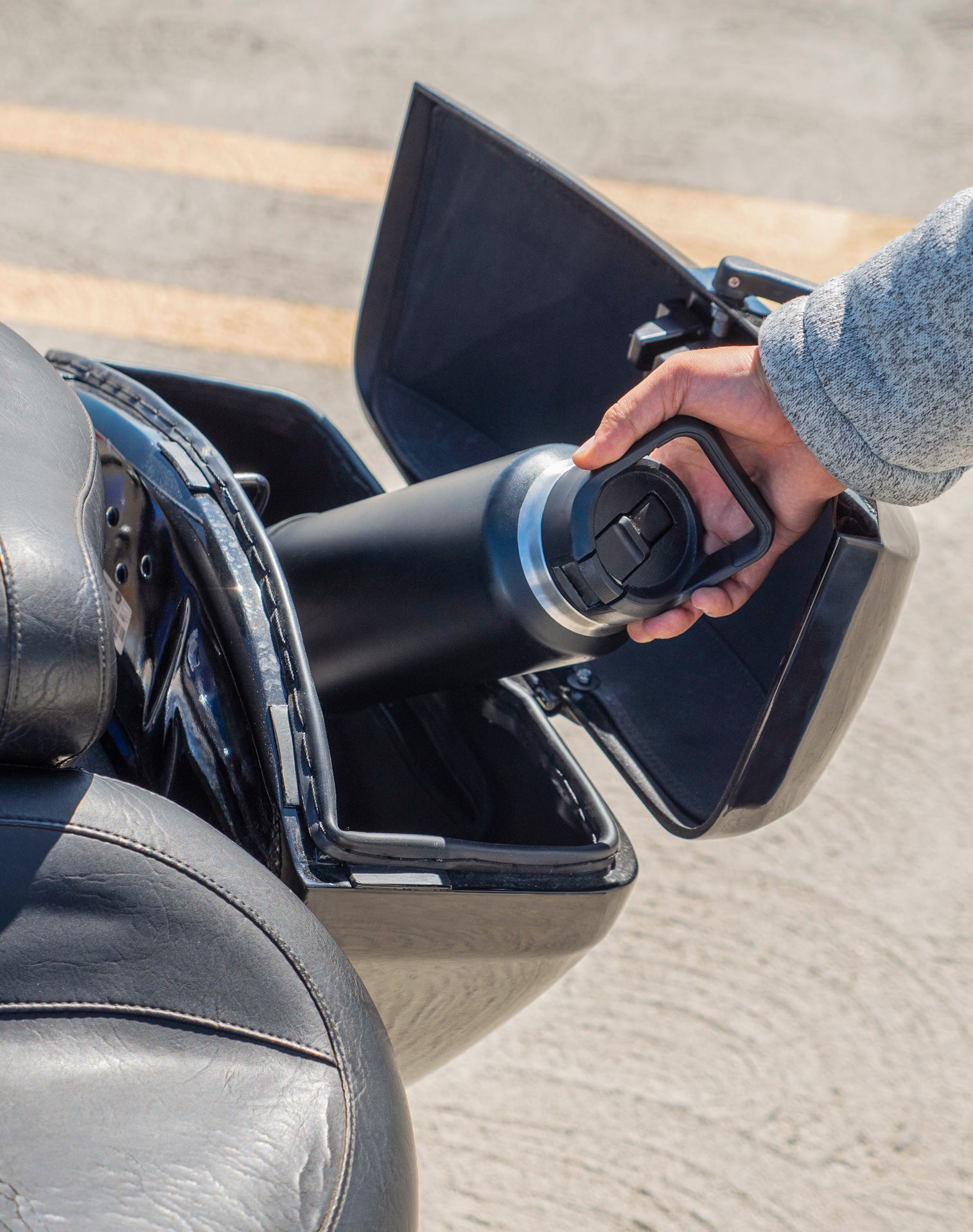 44L - Lamellar Stallion XL Honda Shadow 1100 Sabre Painted Hard Saddlebags v4