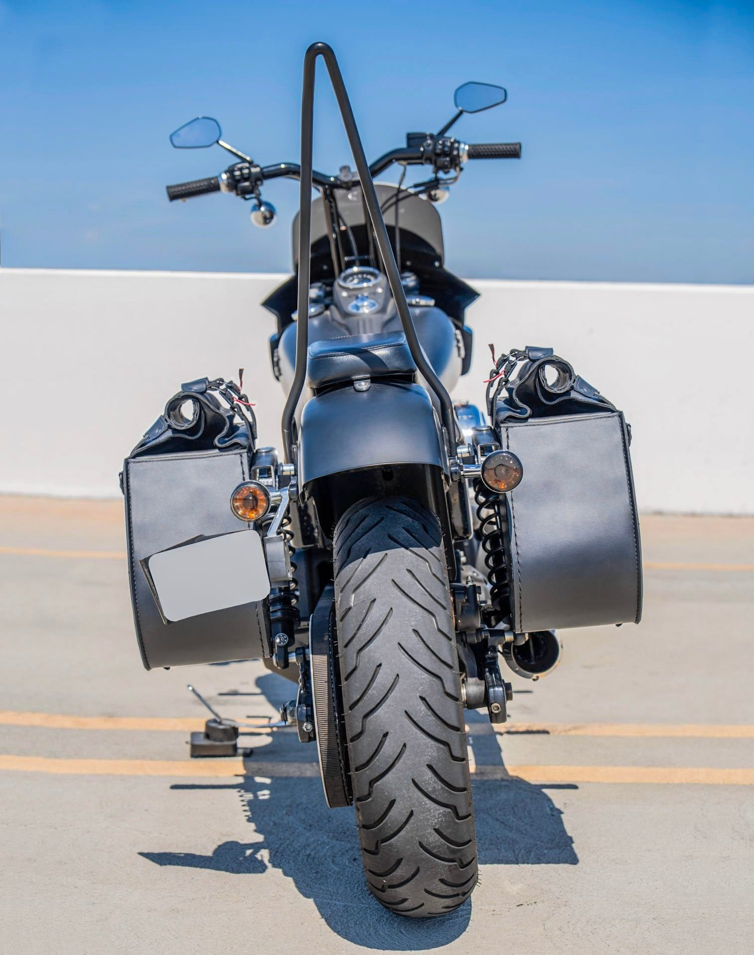 45L - Wilder XL Roll-Top Quick-Mount Shock-Cut Saddlebags For Harley Dyna Super Glide FXD/I Lifestyle