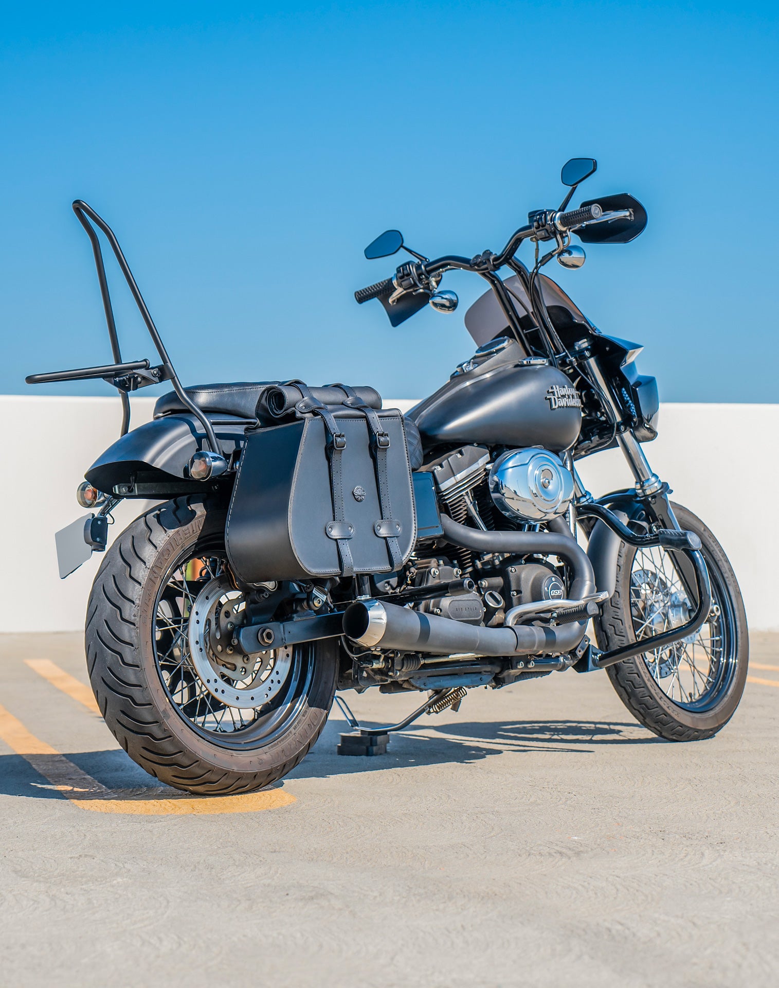 45L - Wraith XL Roll-Top Quick-Mount Shock Cutout Saddlebags For Harley Dyna Street Bob FXDB/I Lifestyle