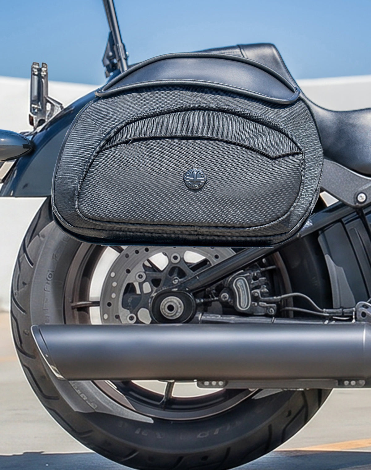 60L - Stealth XL Quick Mount Saddlebags for 2025+ Harley Softail Low Rider S FXLRS
