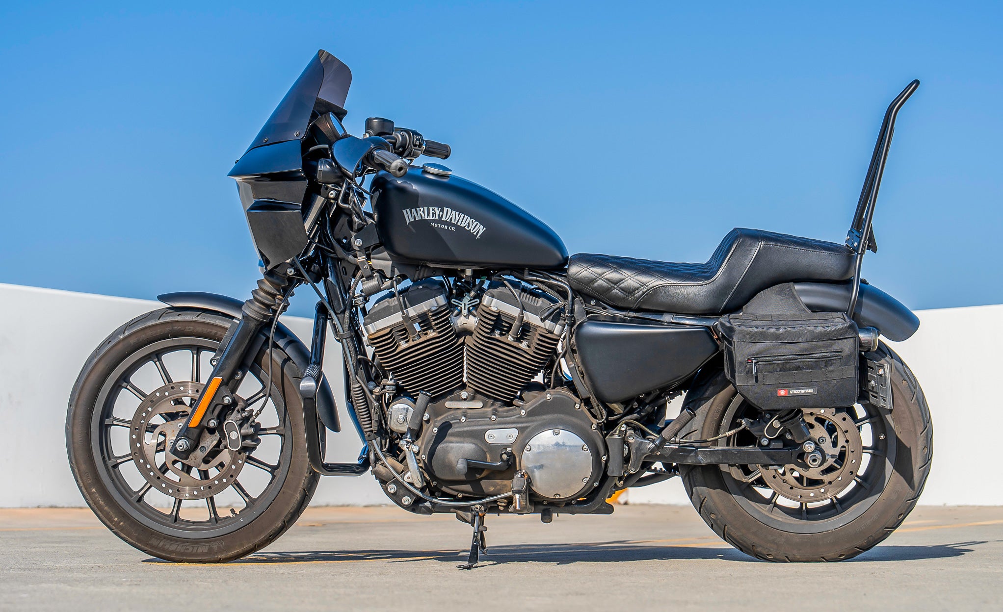 8L - Patriot Small Throw Over Saddlebags for Harley Sportster 883 Iron XL883N Lifestyle @expand