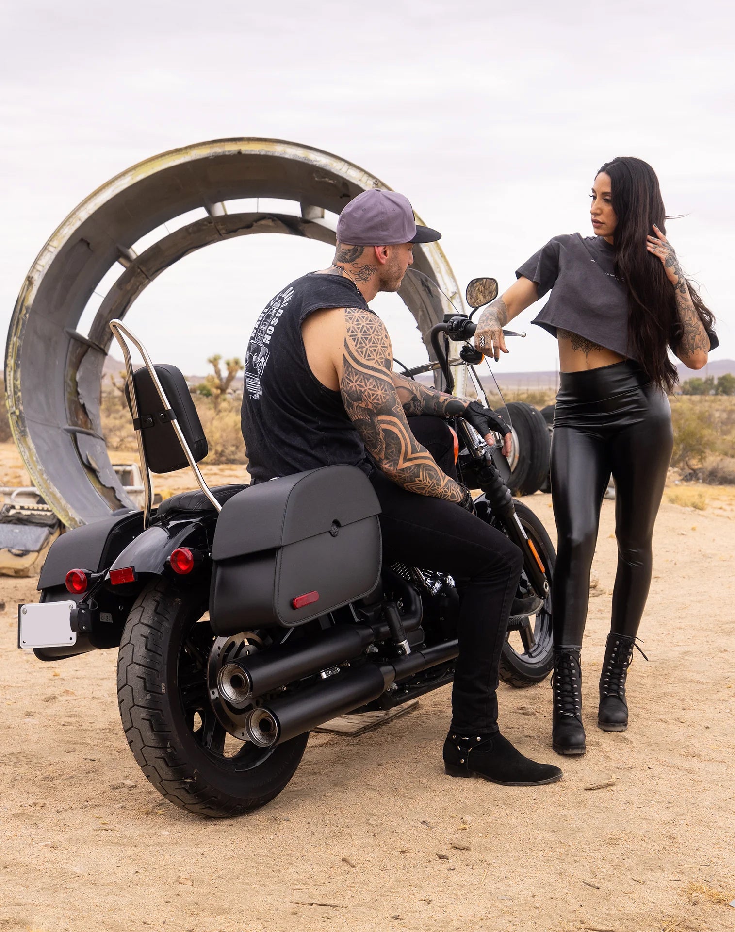 28L - Panzer Medium Motorcycle Saddlebags for Harley Davidson Softail Street Bob FXBB v2