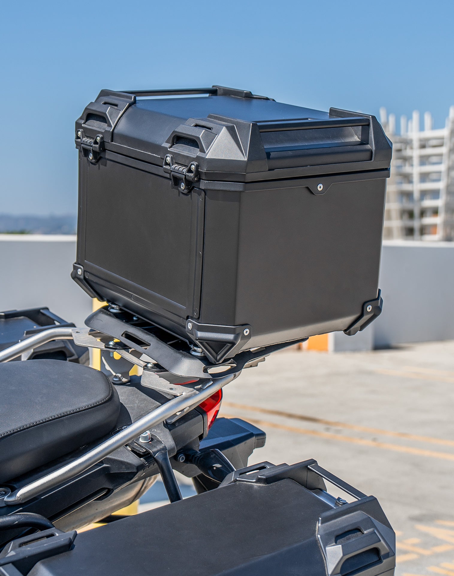 38L - Apex XL BMW F 750 GS Aluminum Top Case Black Lifestyle 2