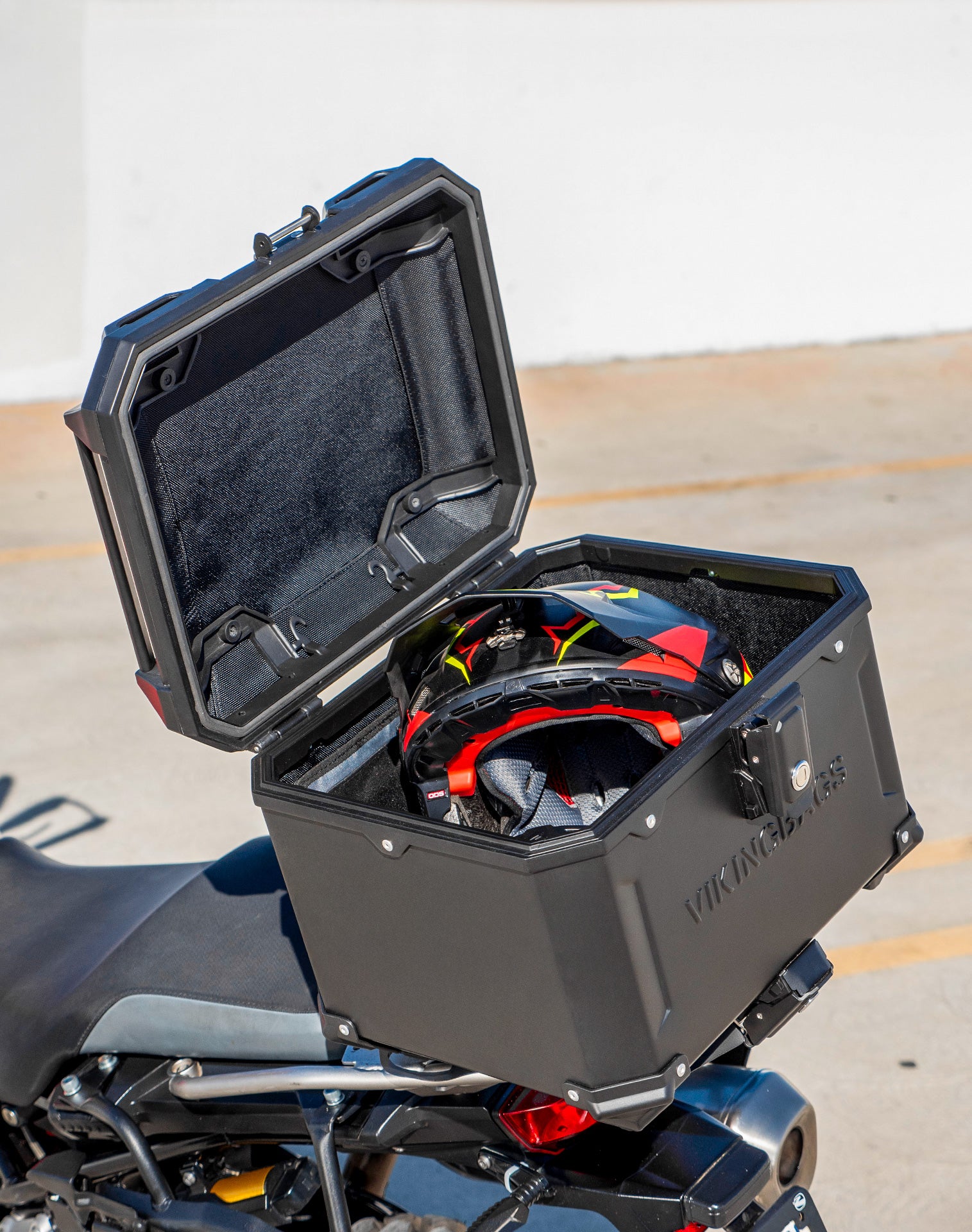 38L - Apex XL BMW F 850 GS Aluminum Top Case Black v4