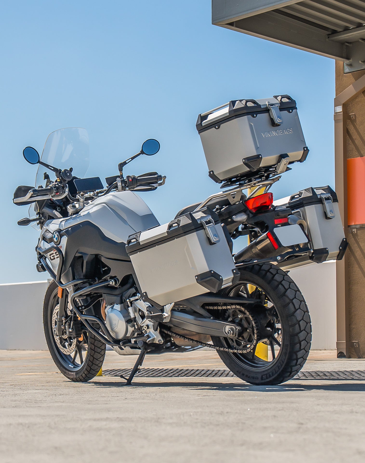 38L - Apex XL BMW F 750 GS Aluminum Top Case Silver Lifestyle 1