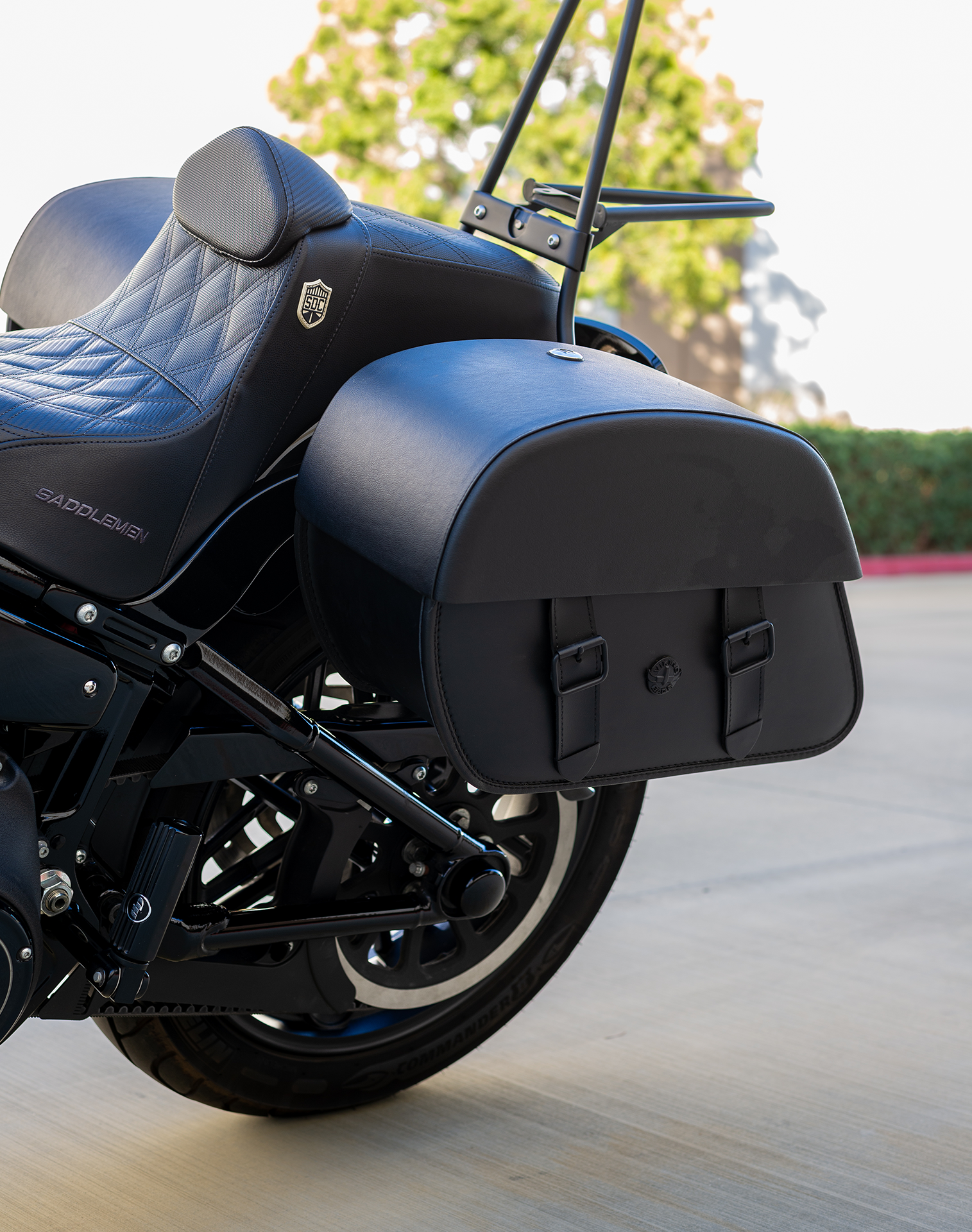 28L - Baelor Medium Motorcycle Saddlebags for Harley Softail Low Rider S FXLRS v2