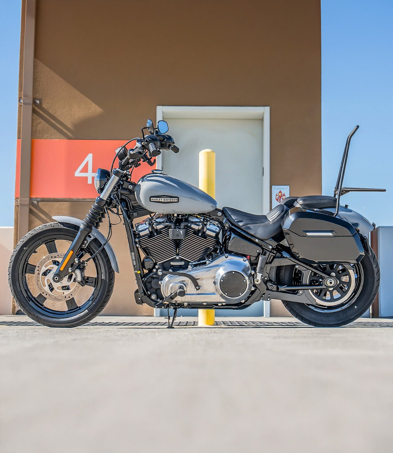 Harley Davidson Softail Street Bob FXBB Sissy Bars