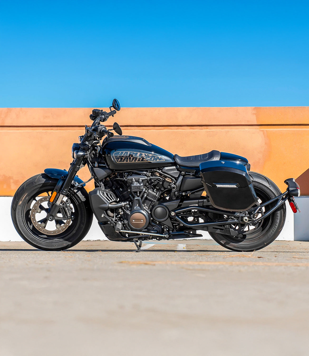 Hard Saddlebags for Harley Davidson Sportster Mobile Banner